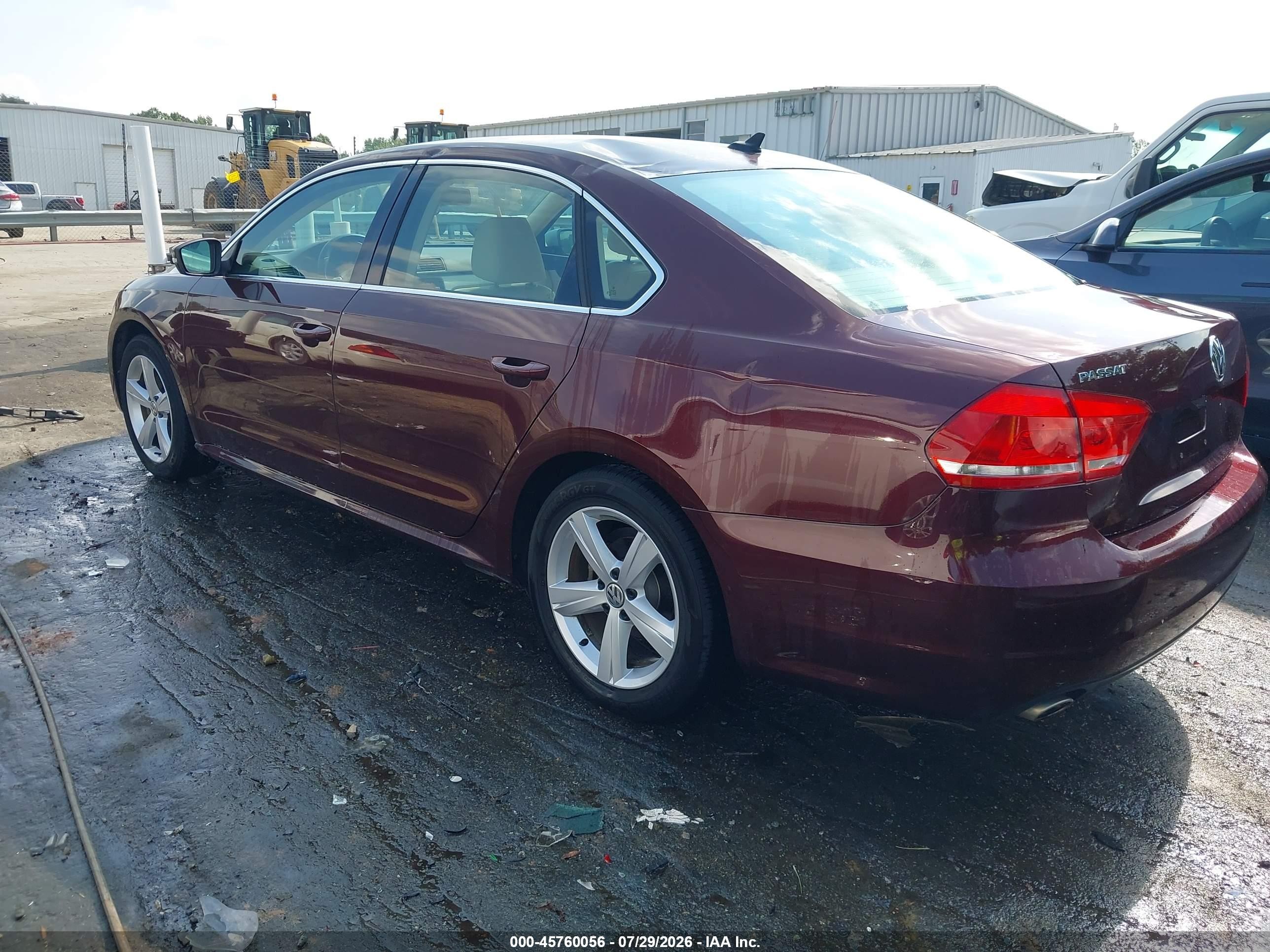 2013 Volkswagen Passat 2.5l Se Burgundy vin: 1VWBP7A37DC123589