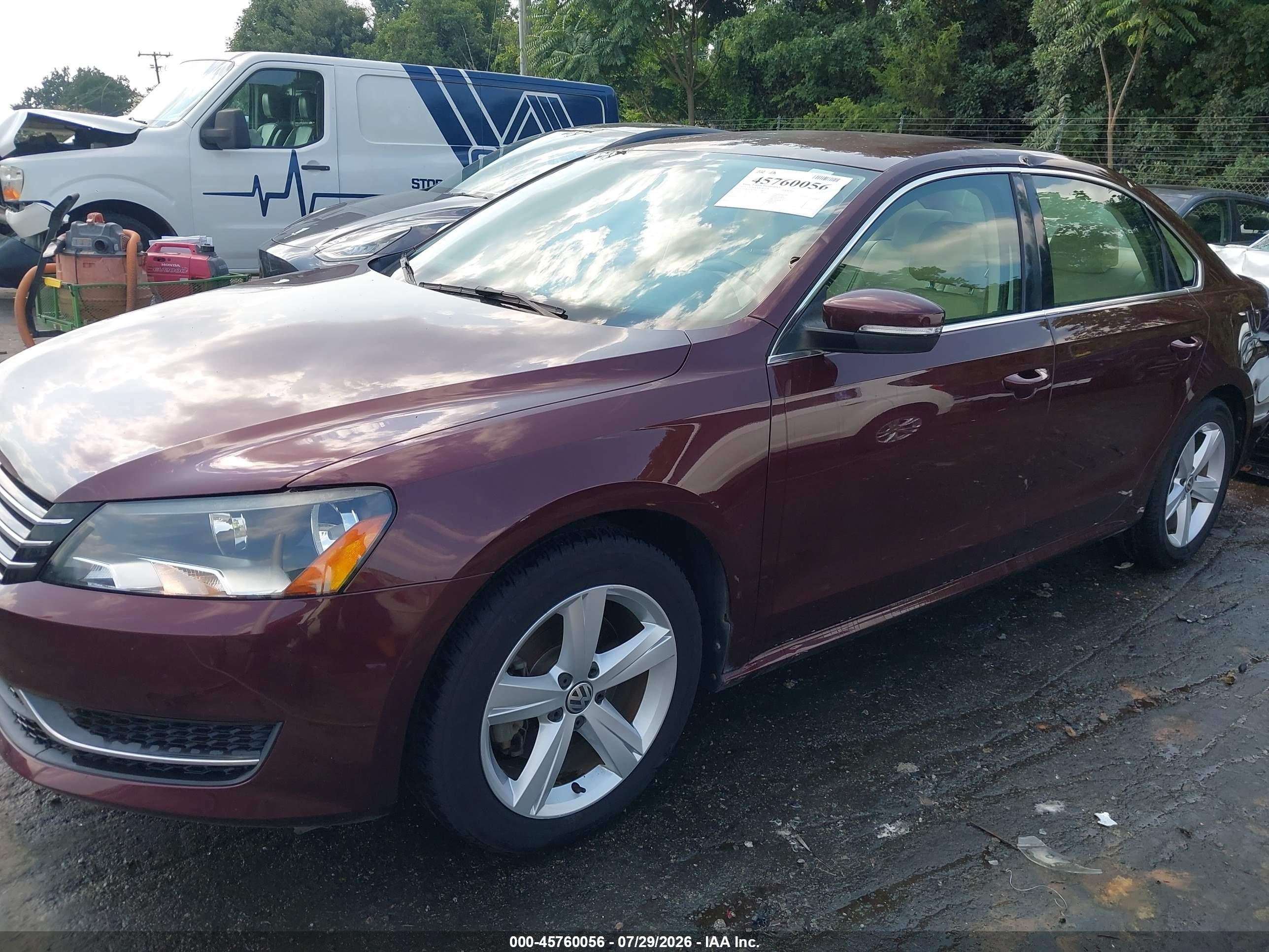 2013 Volkswagen Passat 2.5l Se Burgundy vin: 1VWBP7A37DC123589