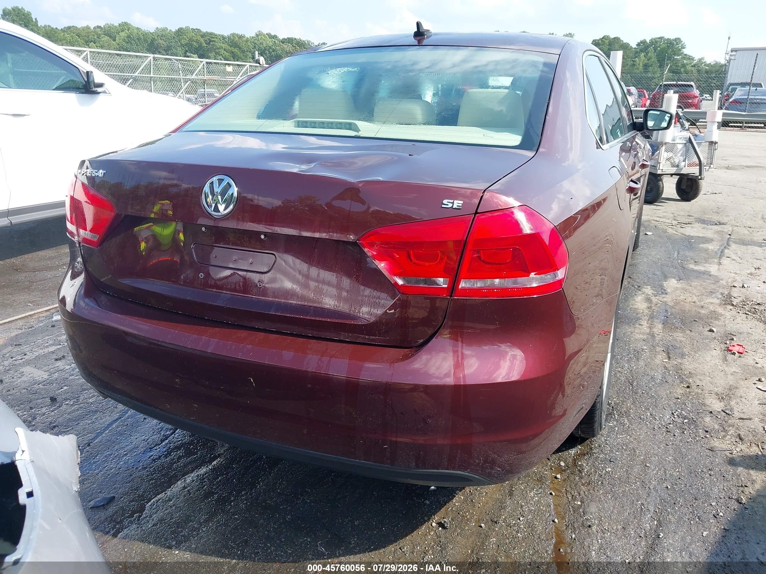 2013 Volkswagen Passat 2.5l Se Burgundy vin: 1VWBP7A37DC123589
