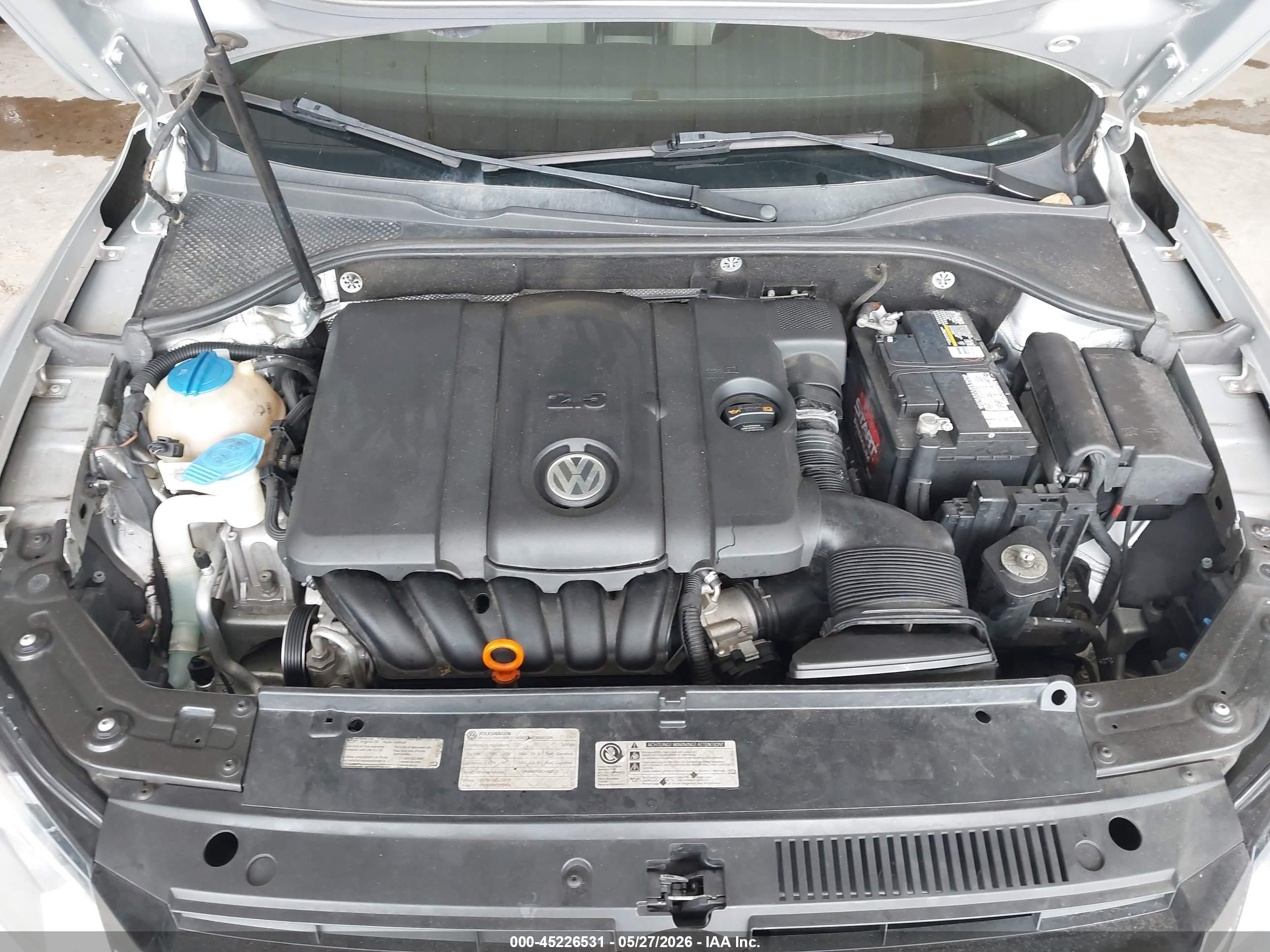 2013 Volkswagen Passat 2.5l Se Серебряный vin: 1VWBP7A37DC131689