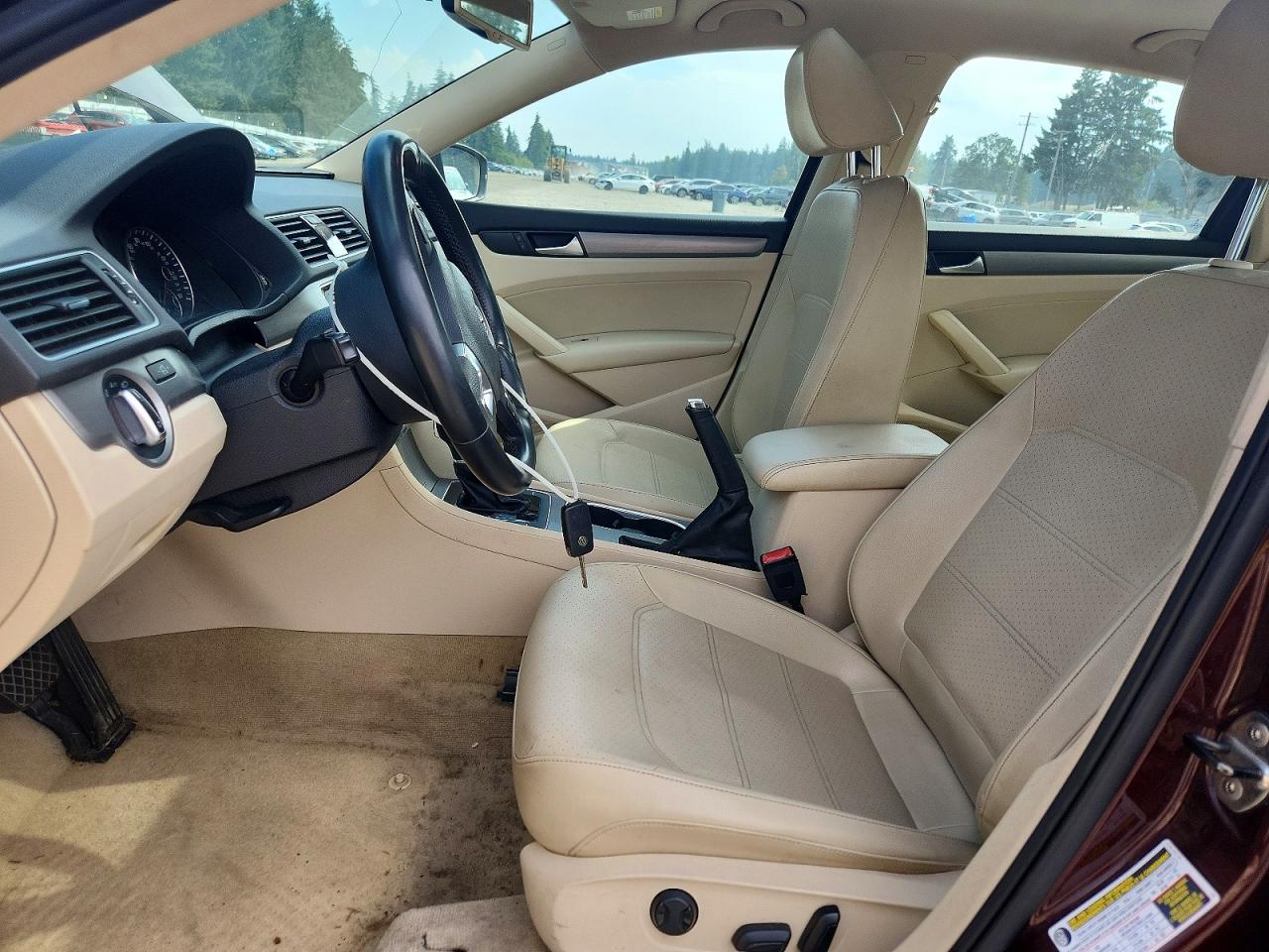 2014 Volkswagen Passat Se Burgundy vin: 1VWBP7A37EC002384