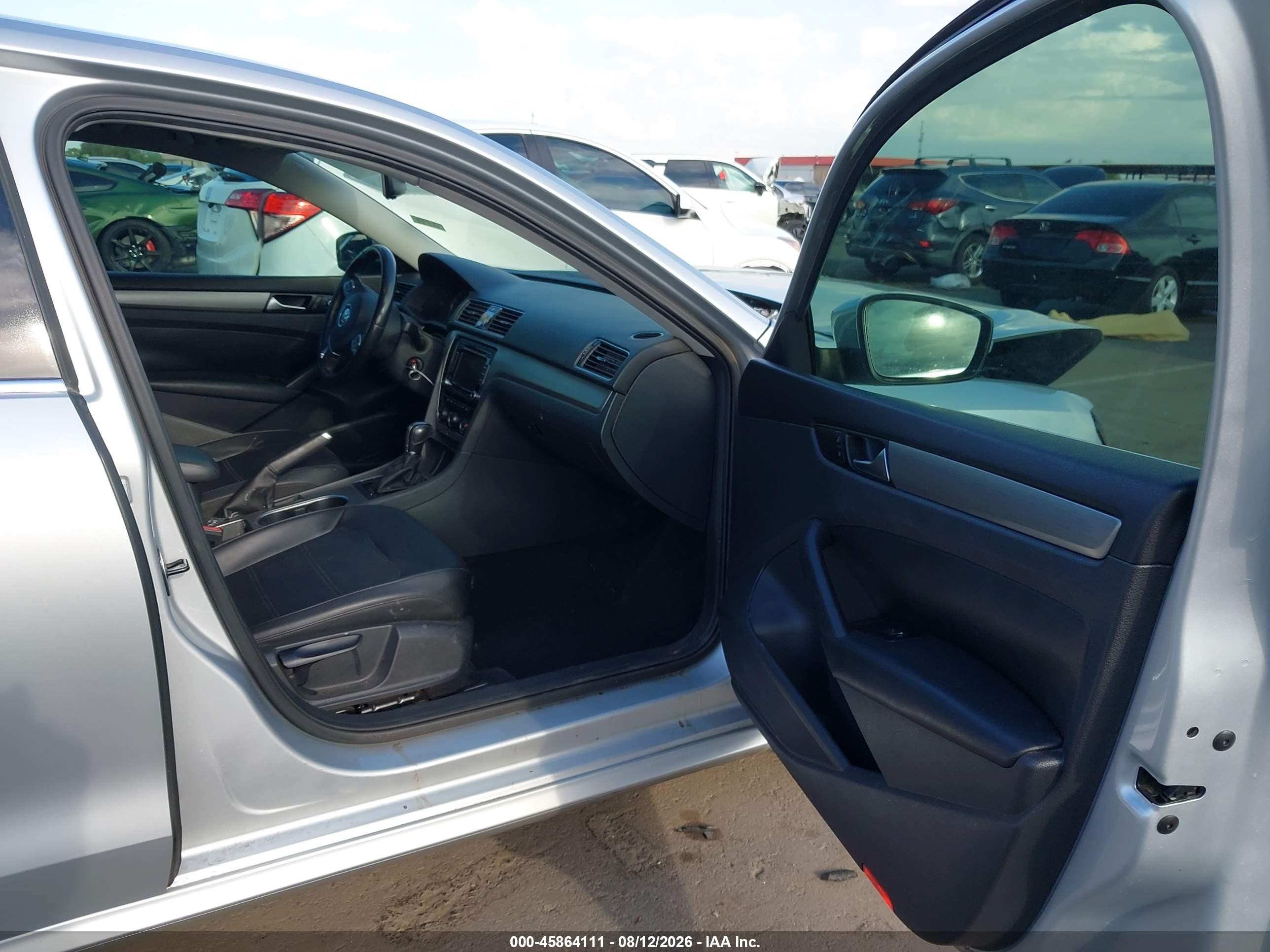 2014 Volkswagen Passat 2.5l Se Silver vin: 1VWBP7A37EC009125