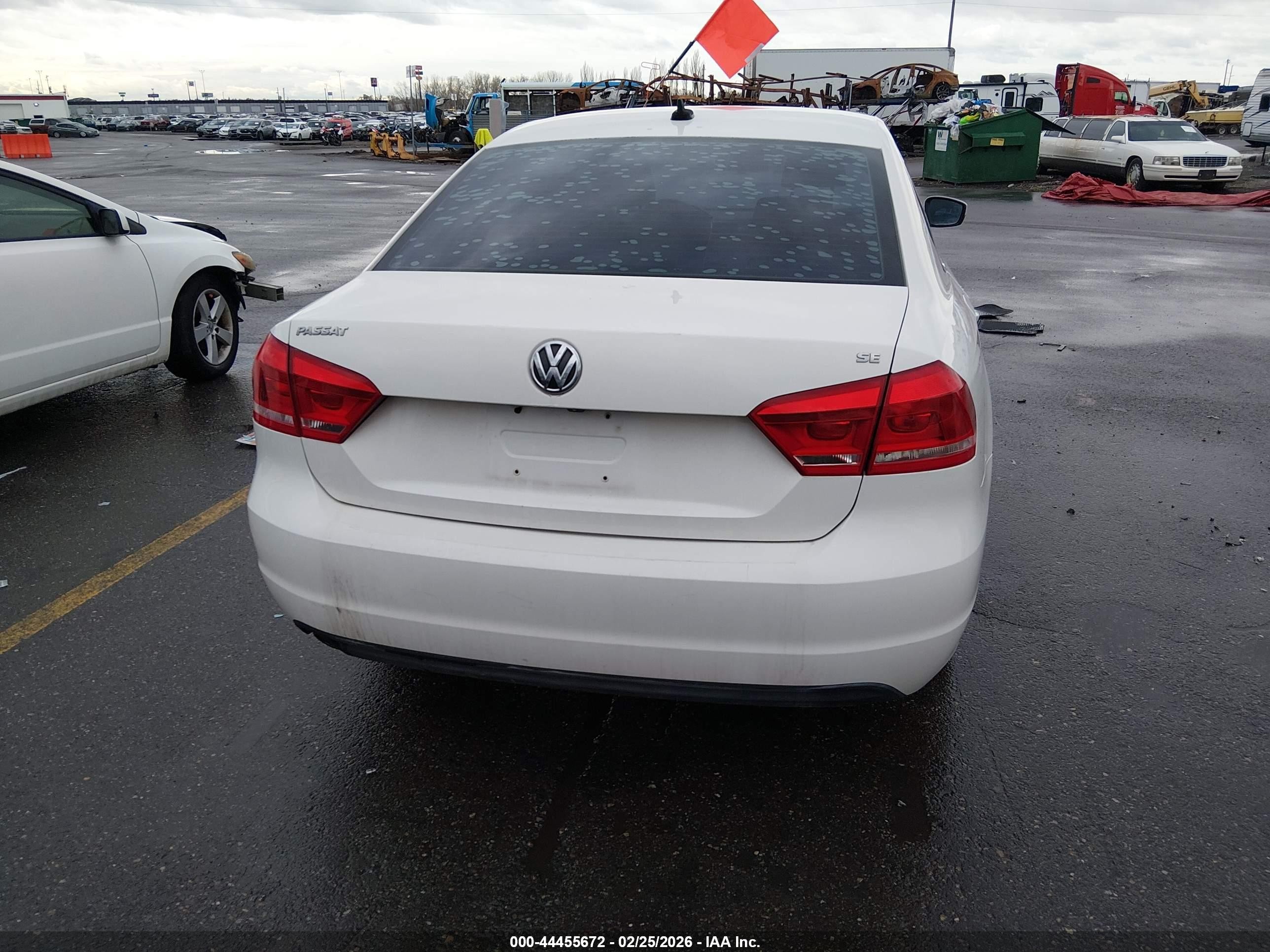 2014 Volkswagen Passat 2.5l Se White vin: 1VWBP7A37EC012297