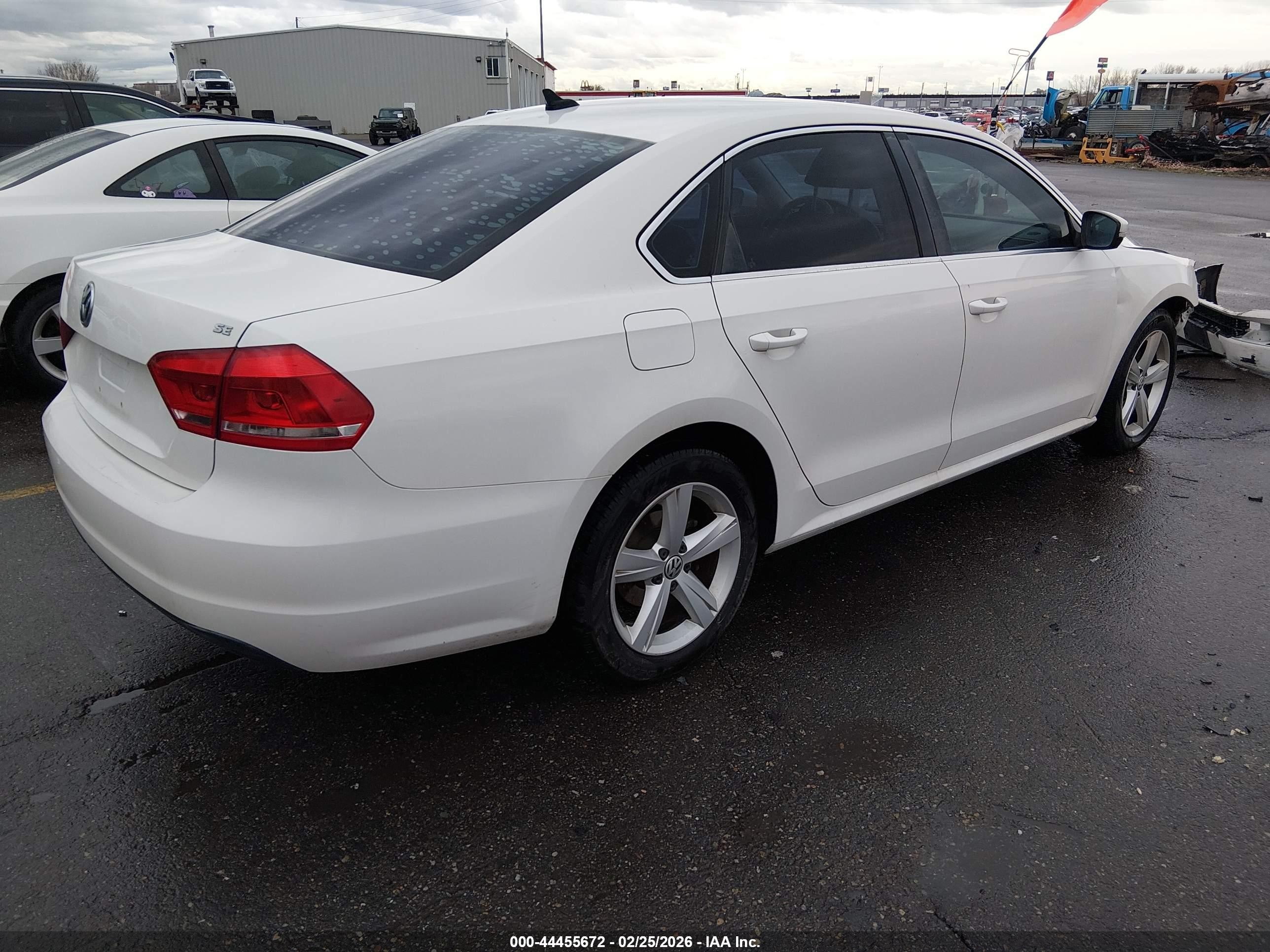 2014 Volkswagen Passat 2.5l Se White vin: 1VWBP7A37EC012297