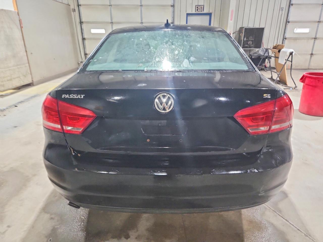 2012 Volkswagen Passat Se Black vin: 1VWBP7A38CC011866