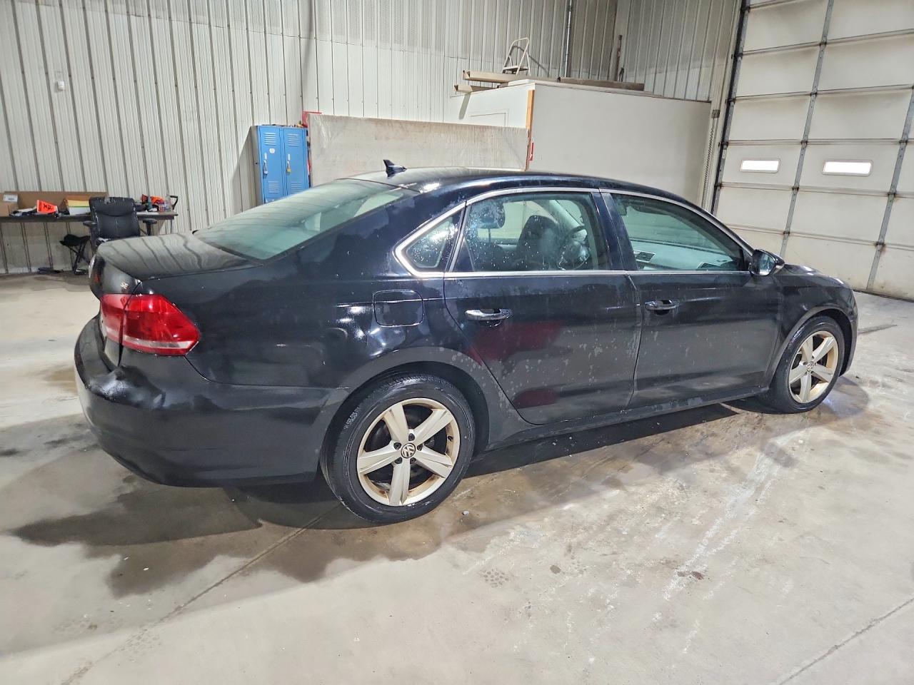 2012 Volkswagen Passat Se Black vin: 1VWBP7A38CC011866