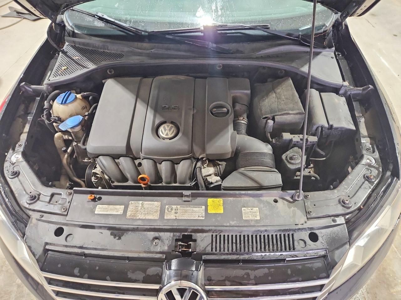 2012 Volkswagen Passat Se Black vin: 1VWBP7A38CC011866