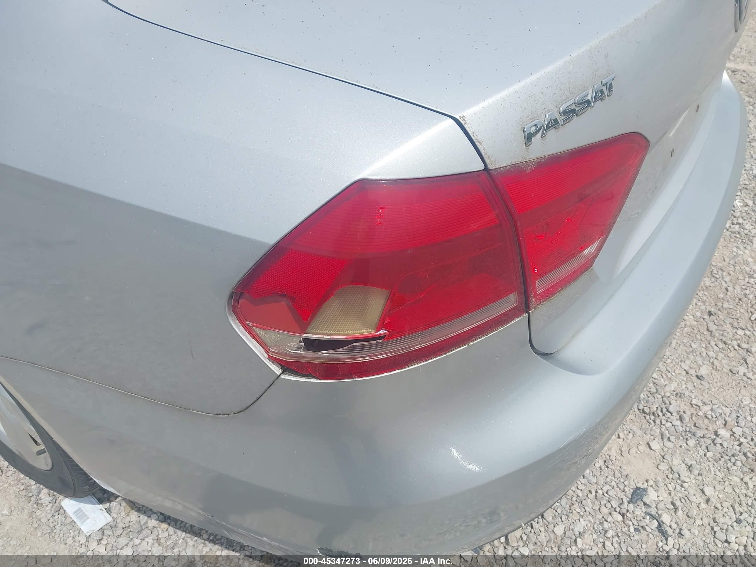 2012 Volkswagen Passat 2.5l Se Черный vin: 1VWBP7A38CC040915