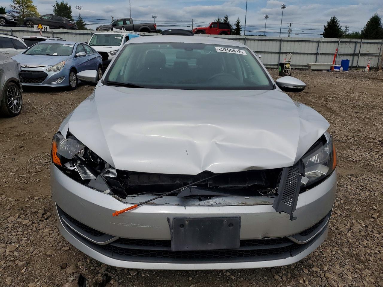 2012 Volkswagen Passat Se Silver vin: 1VWBP7A38CC043653