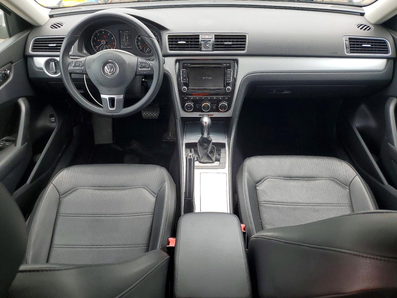 2012 Volkswagen Passat Se Silver vin: 1VWBP7A38CC043653