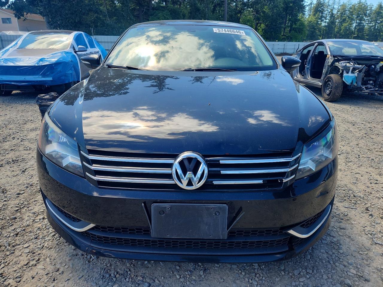 2012 Volkswagen Passat Se Black vin: 1VWBP7A38CC046357