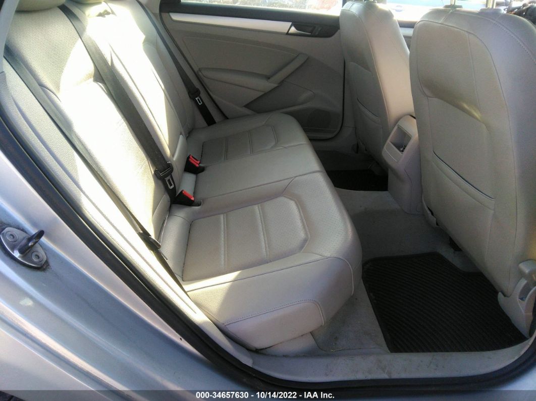 2012 Volkswagen Passat Se Light Blue vin: 1VWBP7A38CC048089