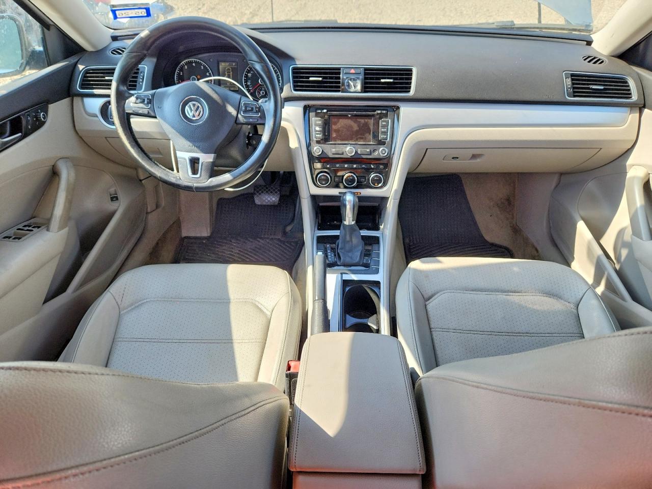 2012 Volkswagen Passat Se Gray vin: 1VWBP7A38CC048089