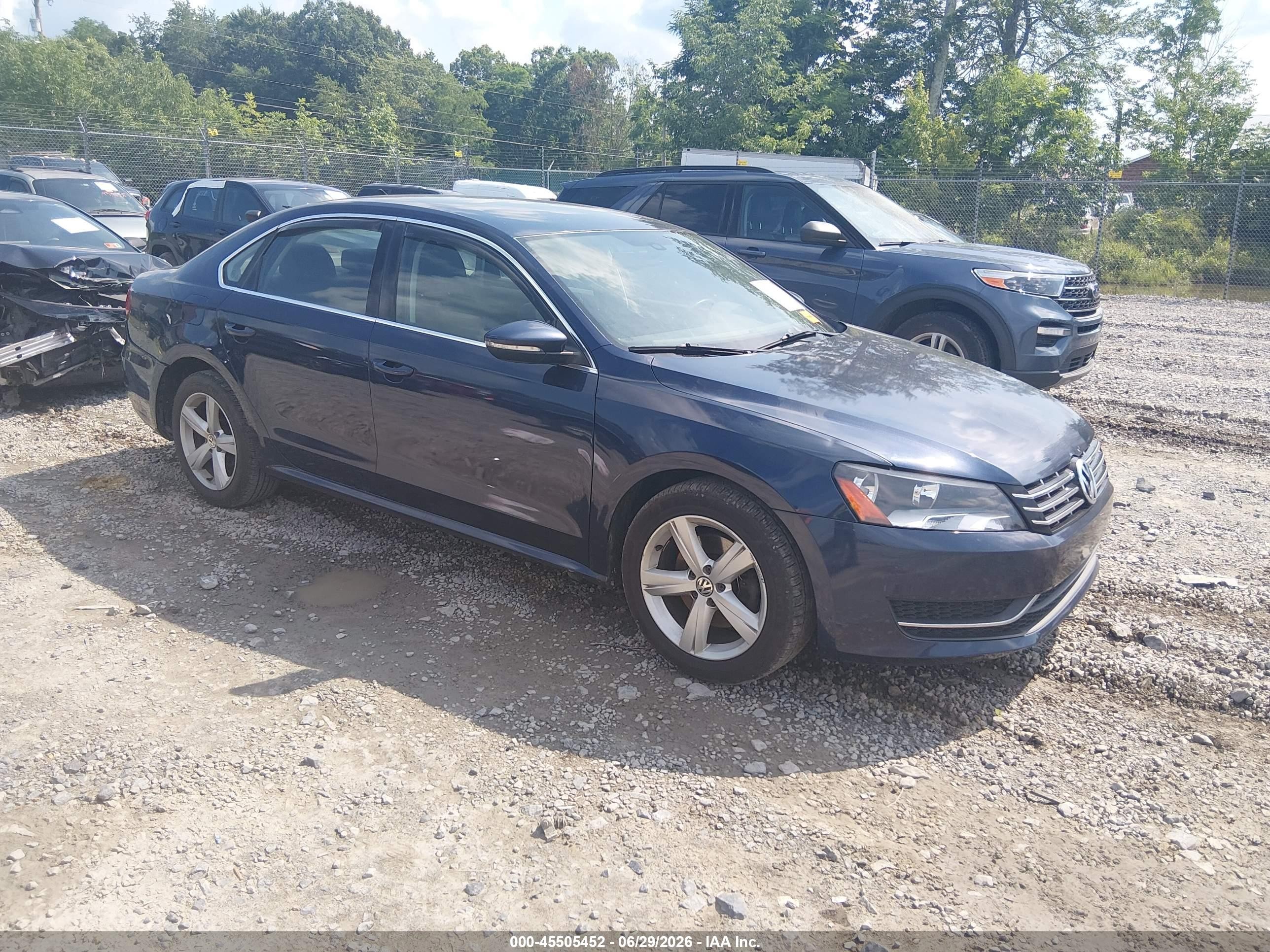 2012 Volkswagen Passat 2.5l Se Синий vin: 1VWBP7A38CC052238