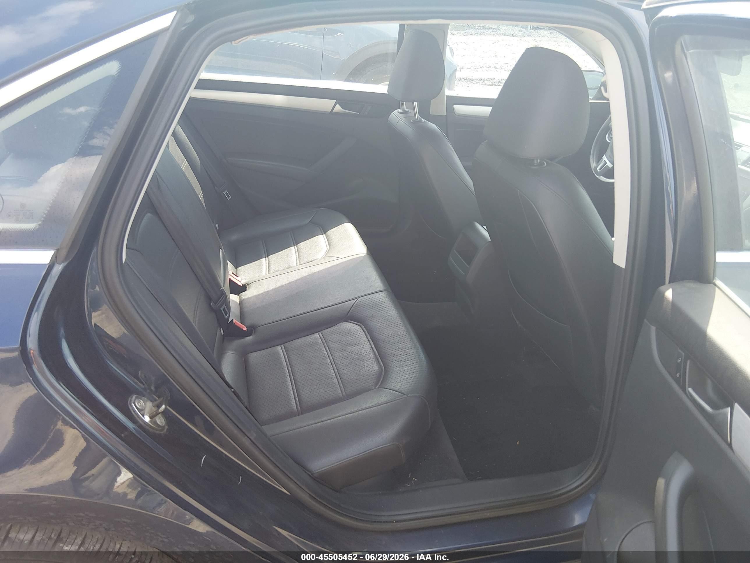 2012 Volkswagen Passat 2.5l Se Синий vin: 1VWBP7A38CC052238