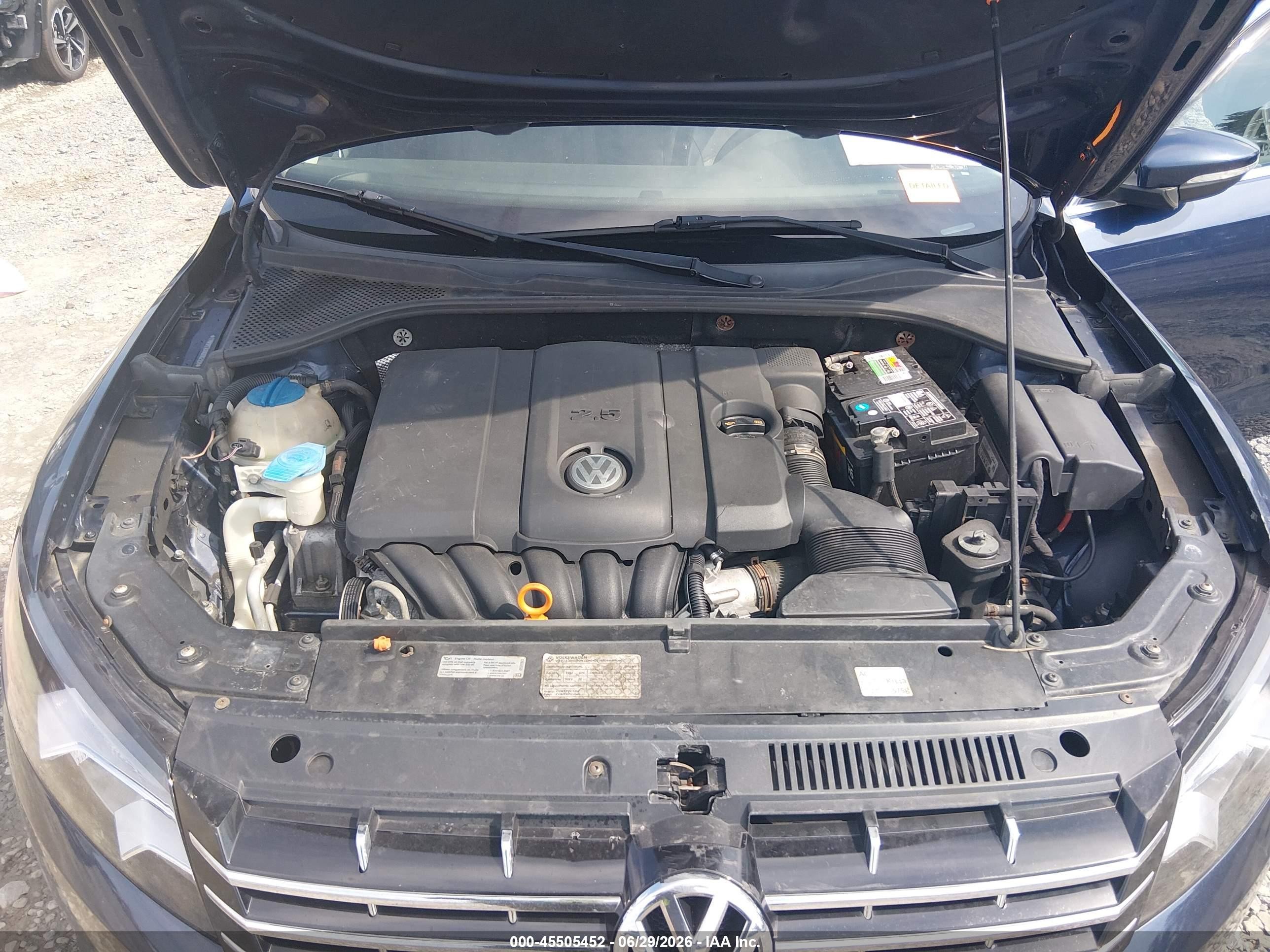 2012 Volkswagen Passat 2.5l Se Синий vin: 1VWBP7A38CC052238