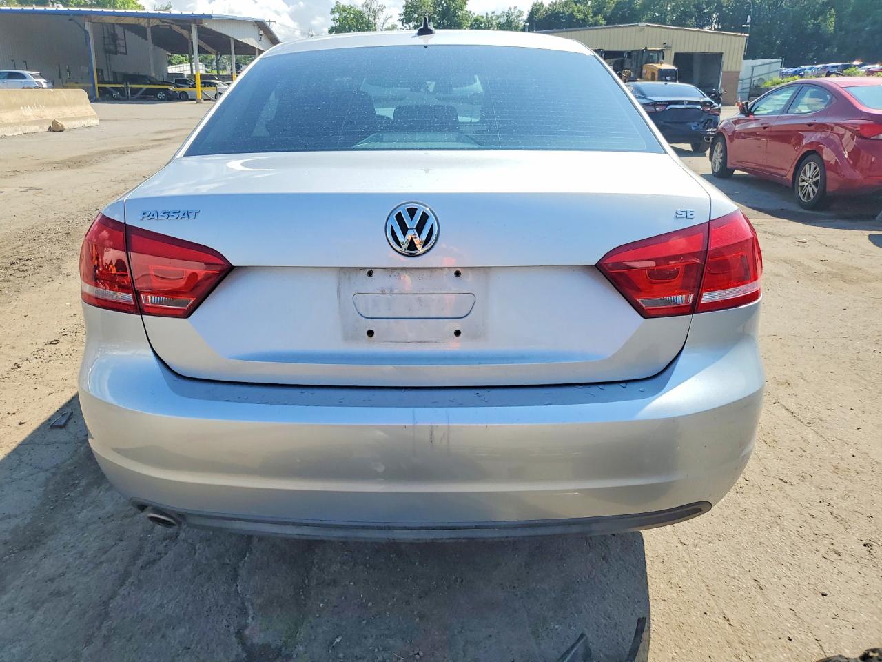 2012 Volkswagen Passat Se Silver vin: 1VWBP7A38CC090018
