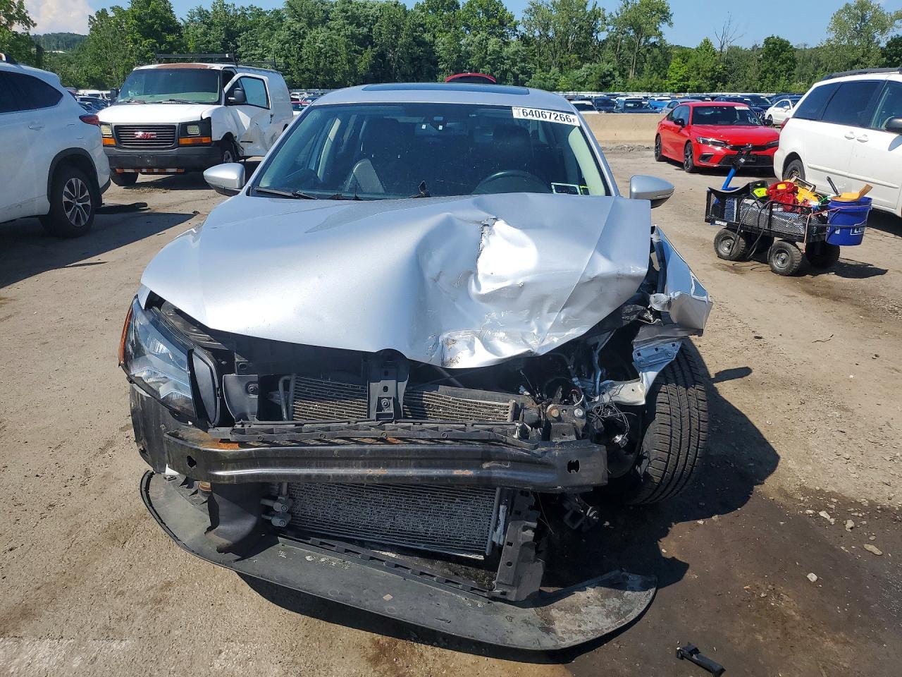 2012 Volkswagen Passat Se Silver vin: 1VWBP7A38CC090018