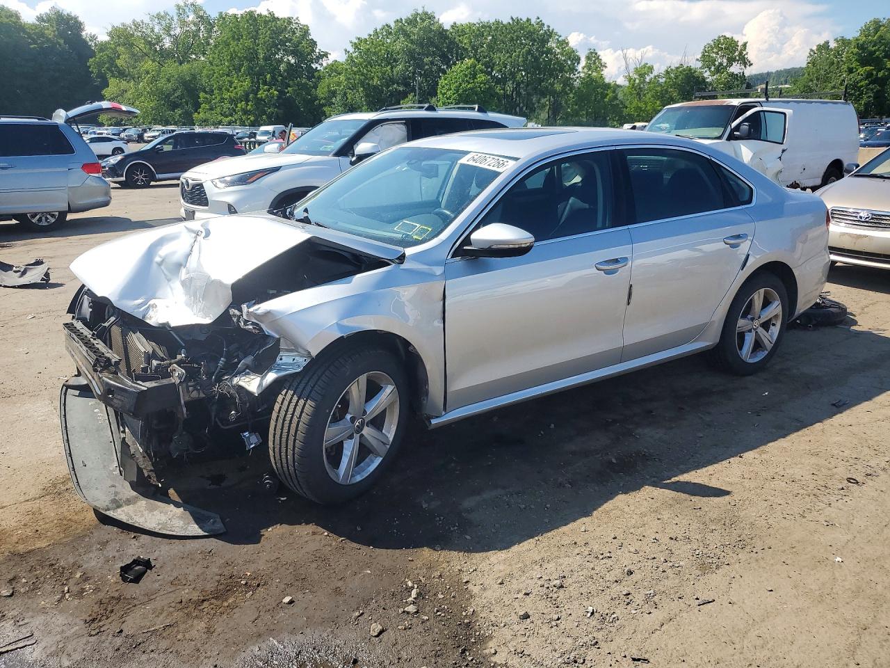 2012 Volkswagen Passat Se Silver vin: 1VWBP7A38CC090018