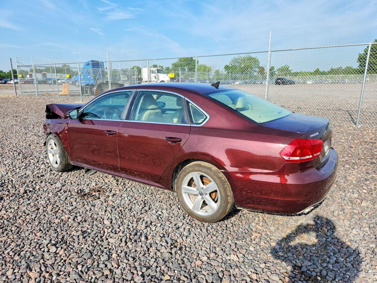 2012 Volkswagen Passat Se Burgundy vin: 1VWBP7A38CC099396