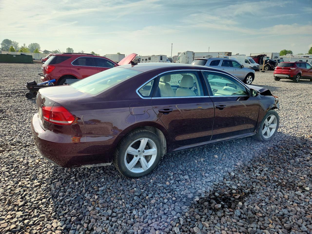 2012 Volkswagen Passat Se Burgundy vin: 1VWBP7A38CC099396
