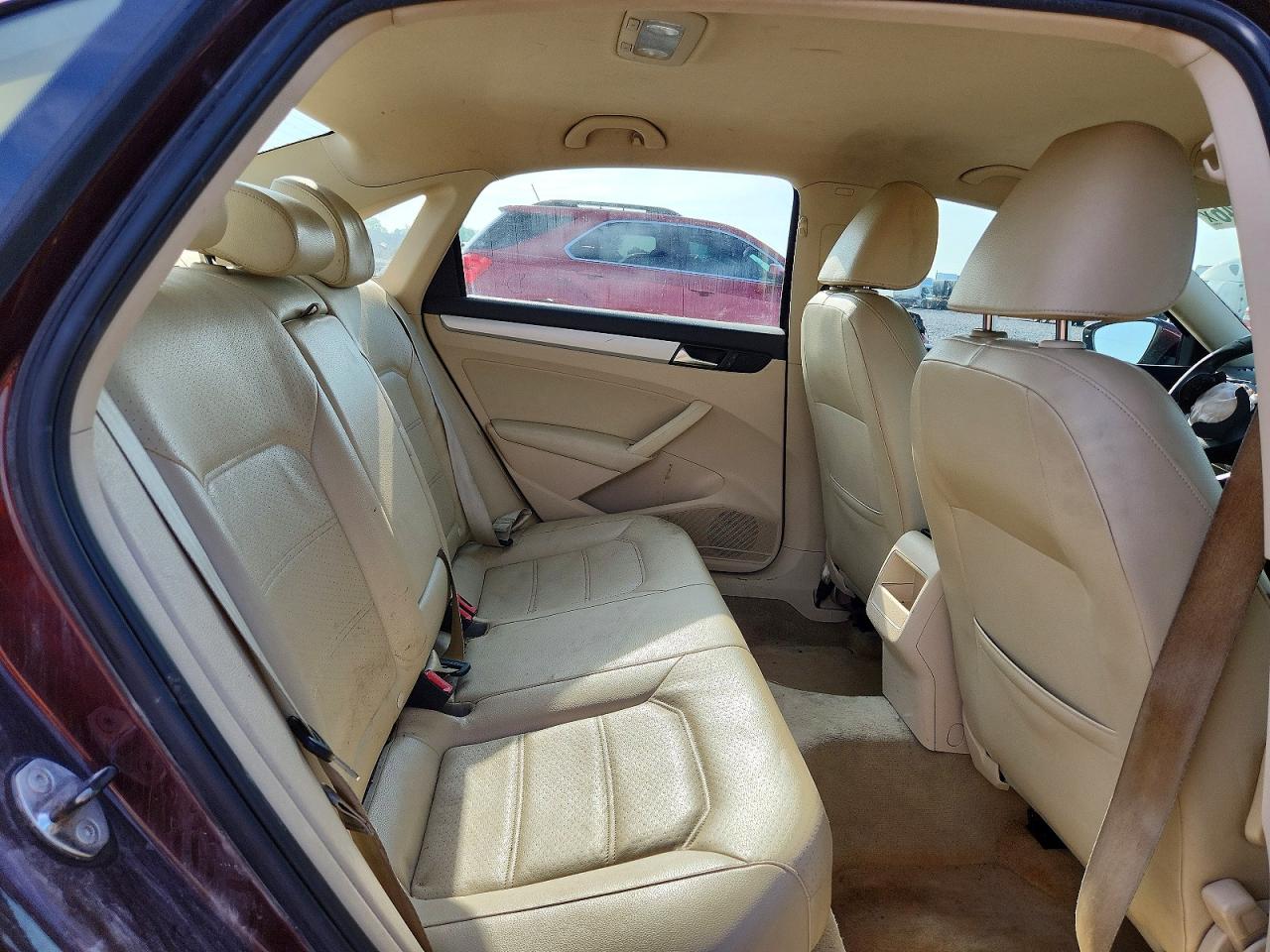 2012 Volkswagen Passat Se Burgundy vin: 1VWBP7A38CC099396