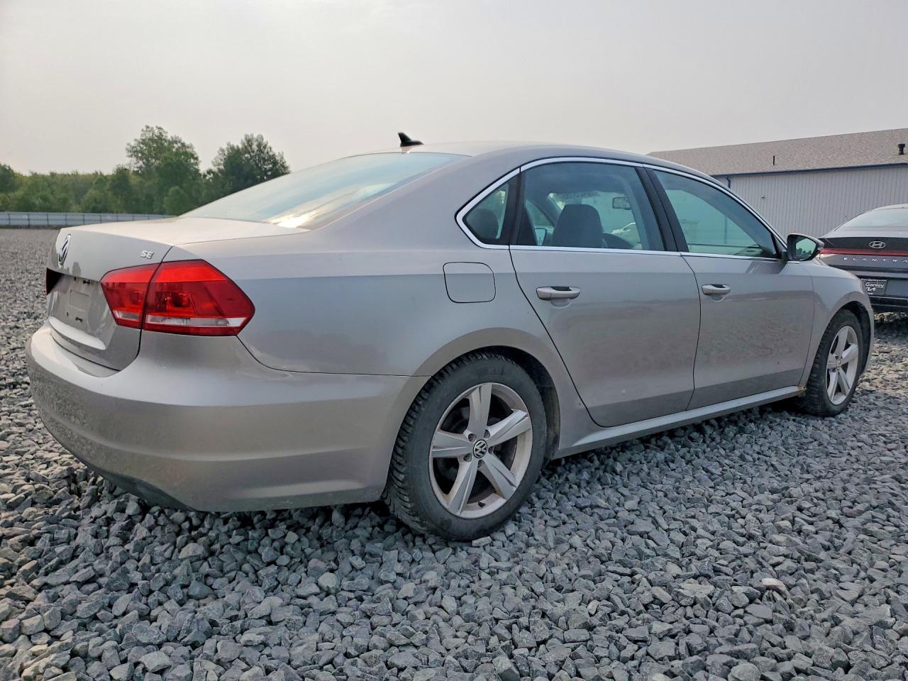 2012 Volkswagen Passat Se Silver vin: 1VWBP7A38CC105164