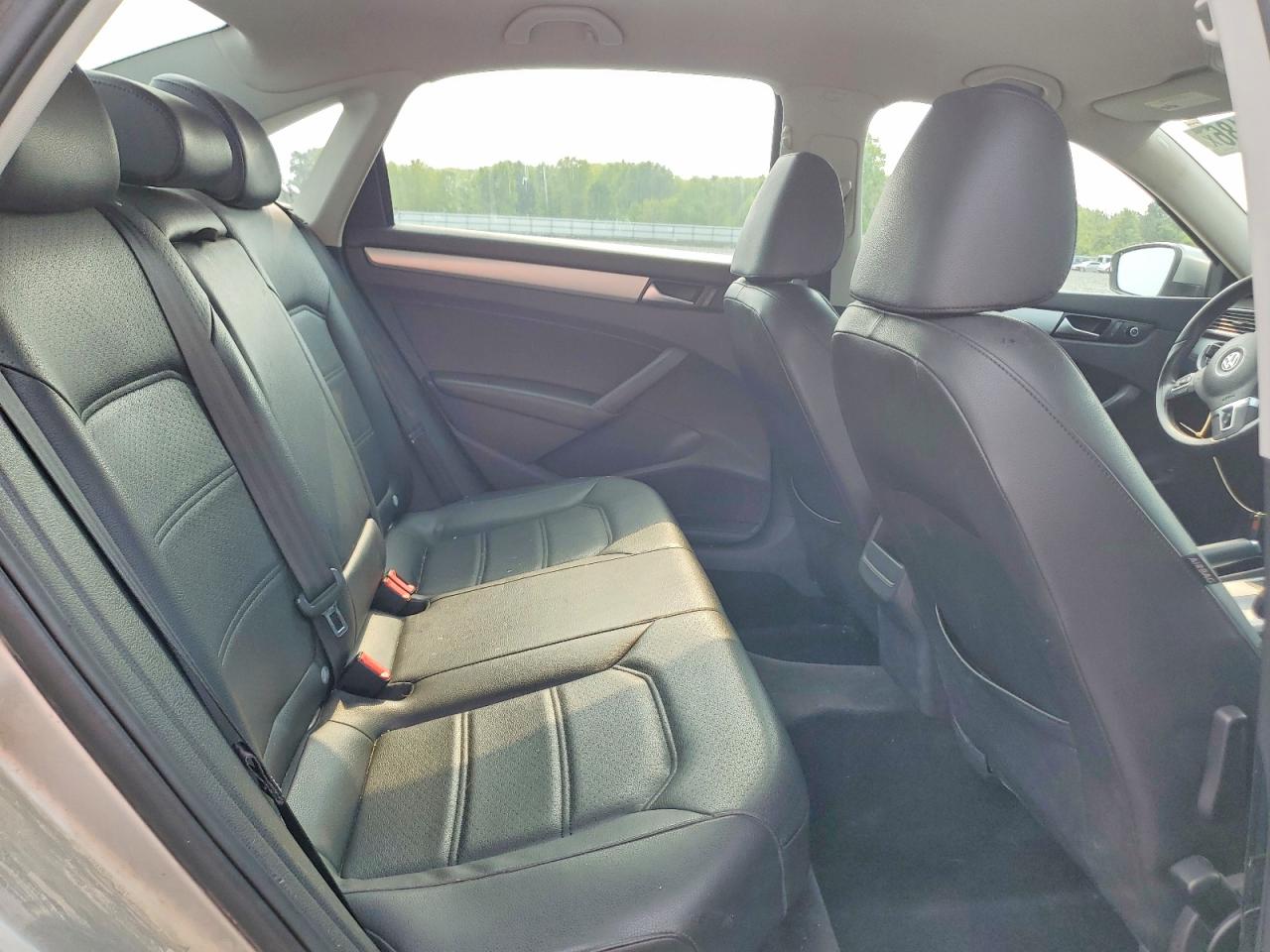 2012 Volkswagen Passat Se Silver vin: 1VWBP7A38CC105164