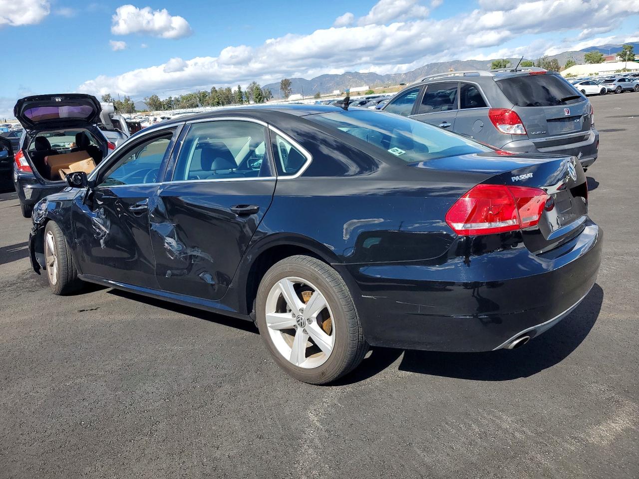 2013 Volkswagen Passat Se Черный vin: 1VWBP7A38DC007771