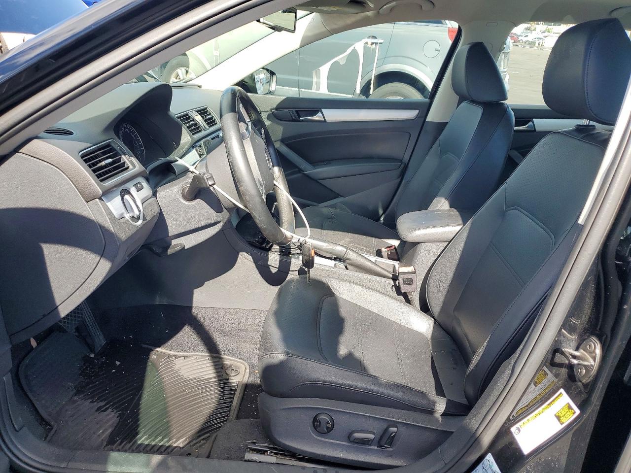 2013 Volkswagen Passat Se Черный vin: 1VWBP7A38DC007771