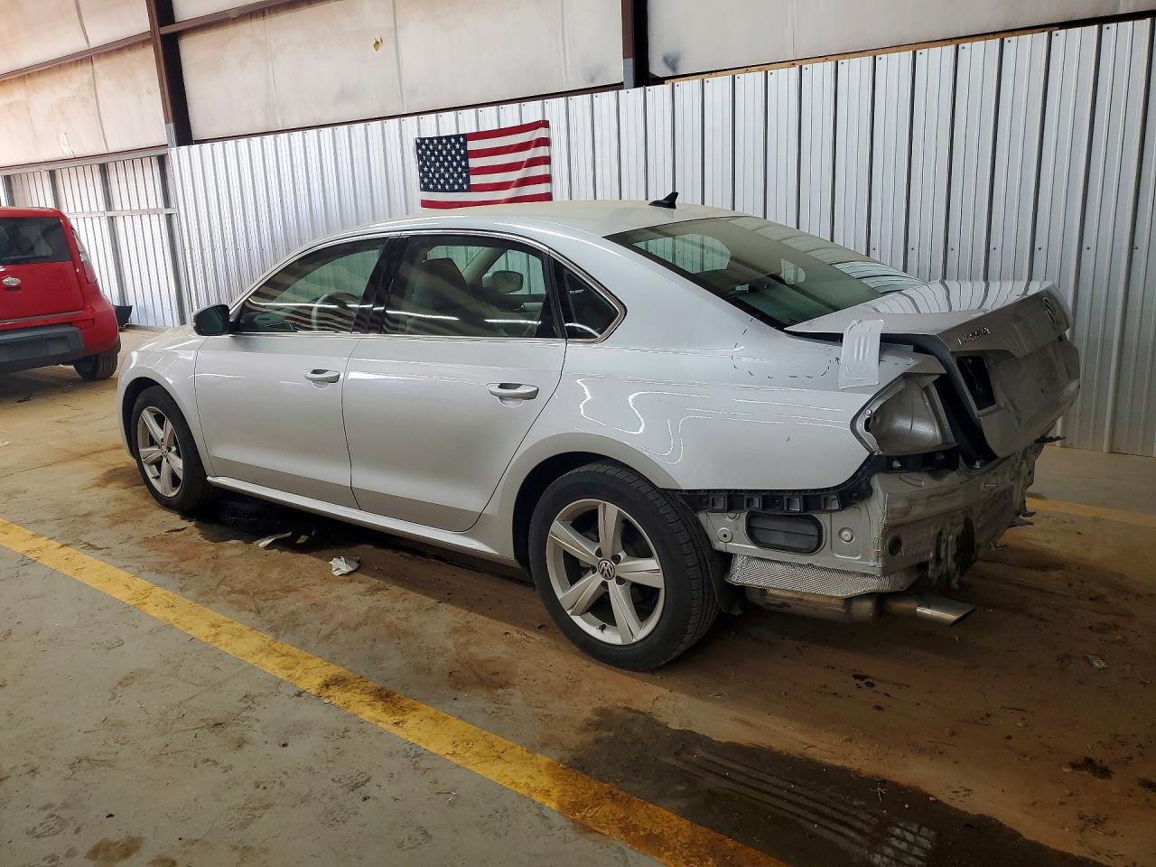 2013 Volkswagen Passat Se Серебряный vin: 1VWBP7A38DC013389