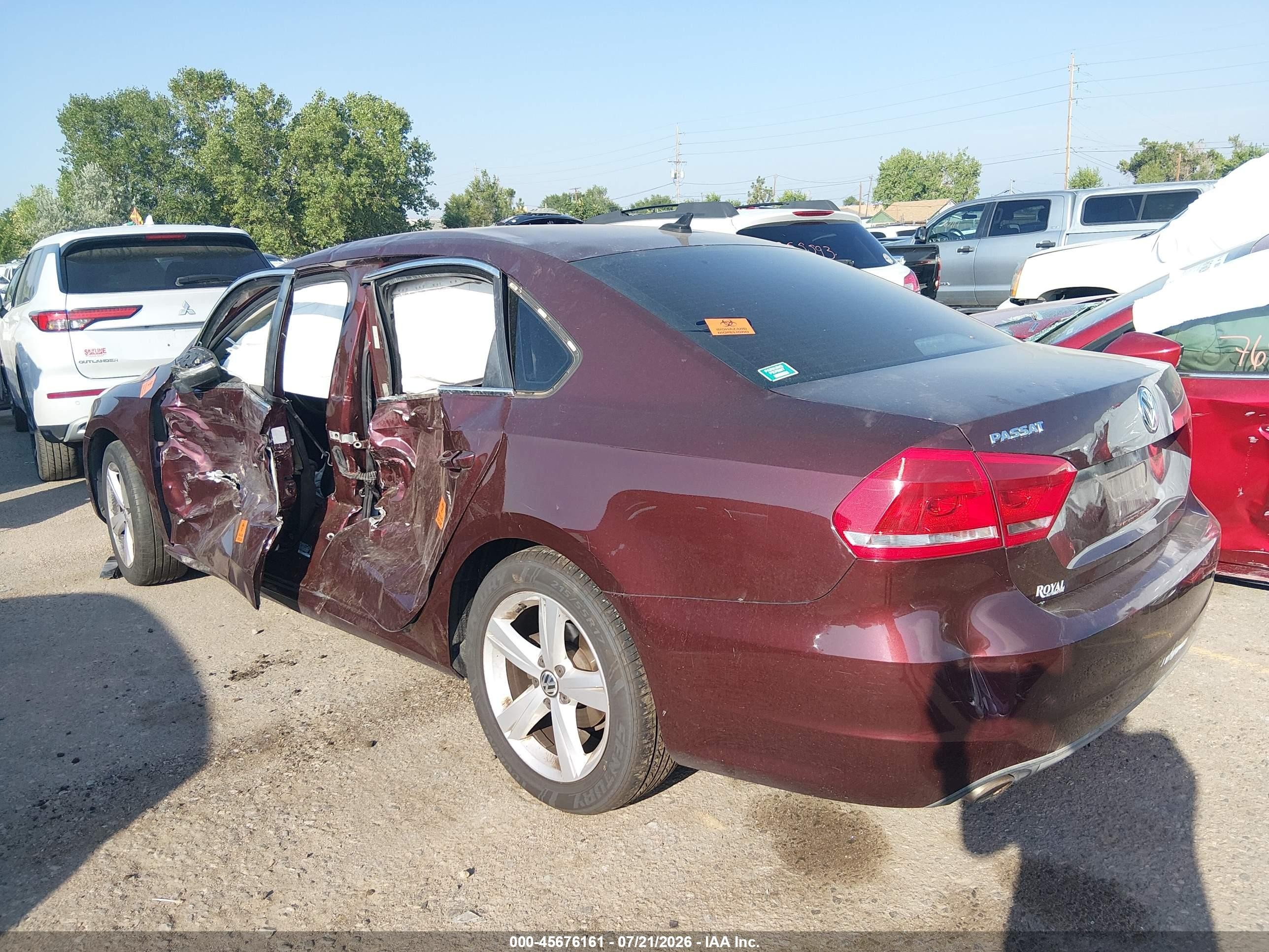 2013 Volkswagen Passat 2.5l Se Burgundy vin: 1VWBP7A38DC034095