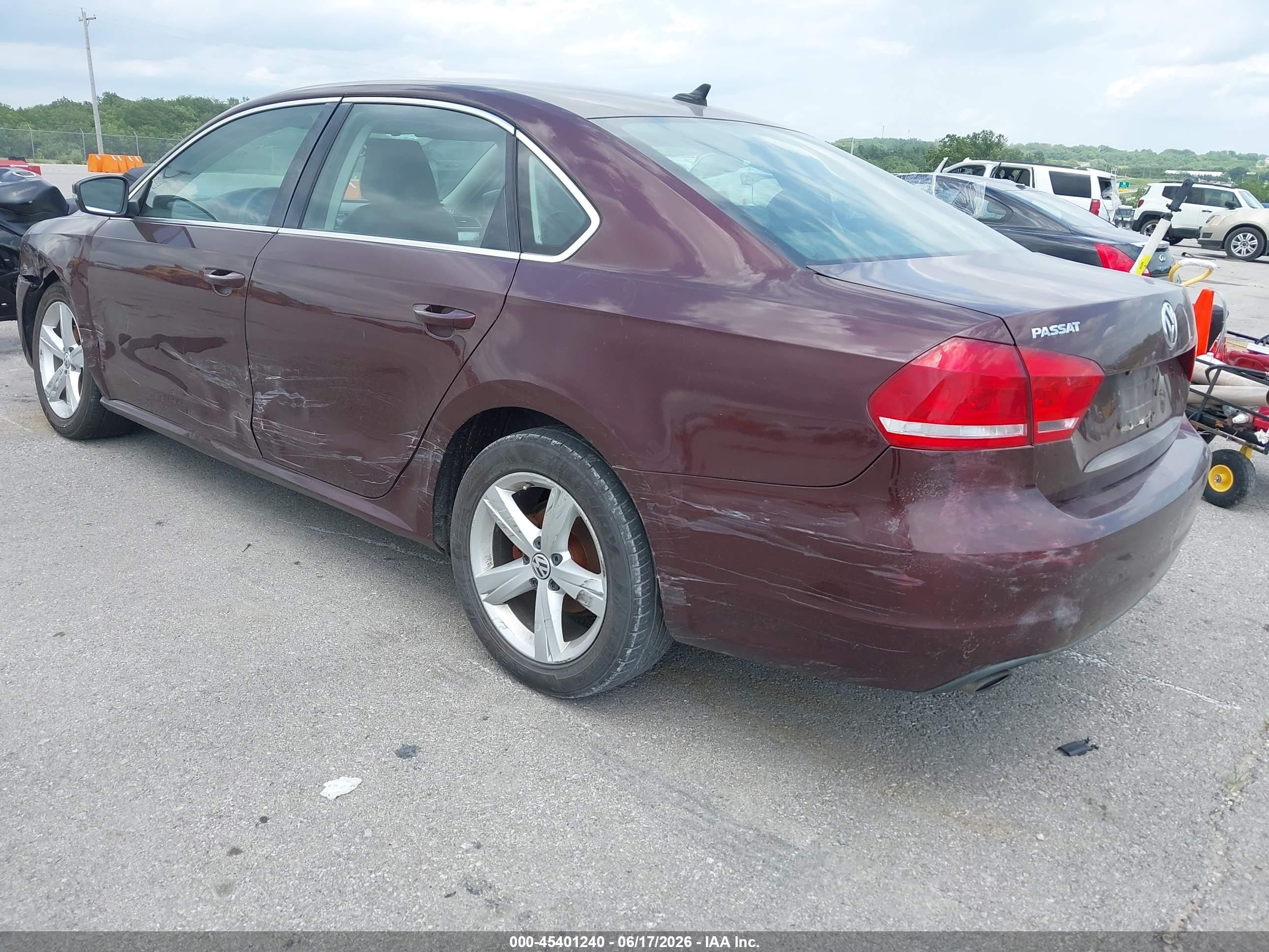 2013 Volkswagen Passat 2.5l Se Purple vin: 1VWBP7A38DC095009