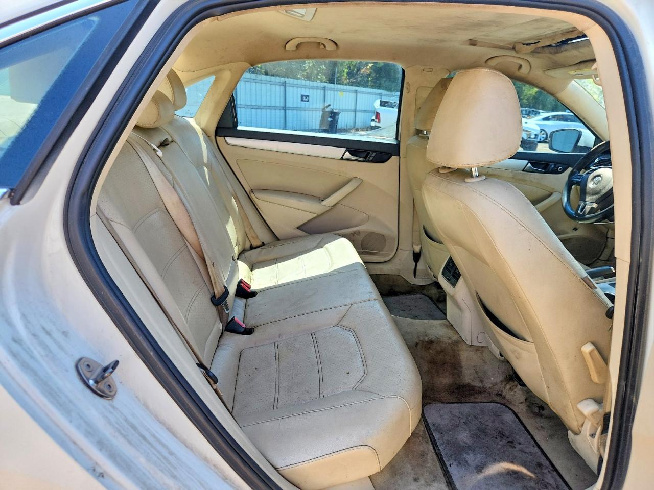 2013 Volkswagen Passat Se White vin: 1VWBP7A38DC100385