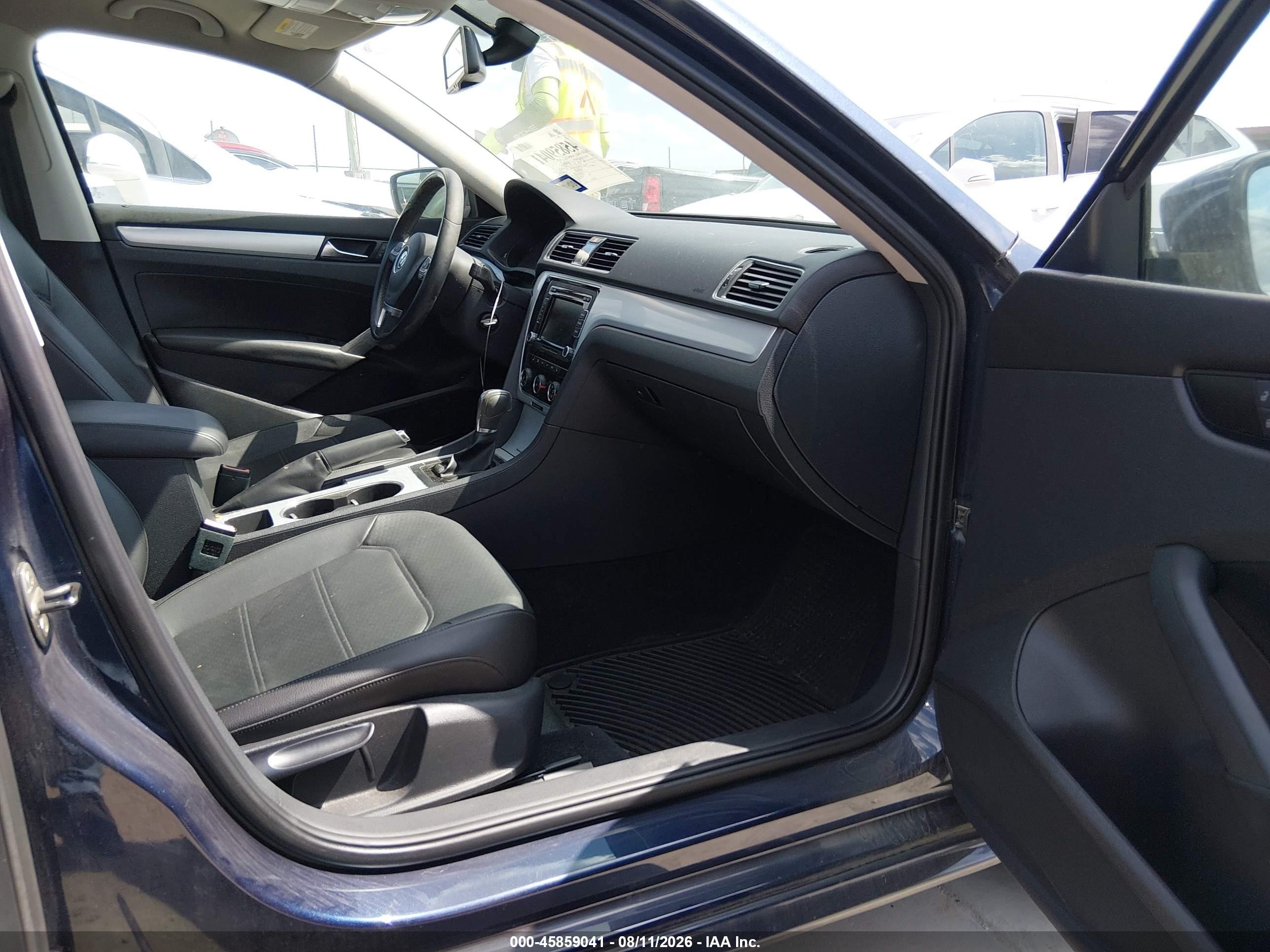 2013 Volkswagen Passat 2.5l Se Blue vin: 1VWBP7A38DC102492