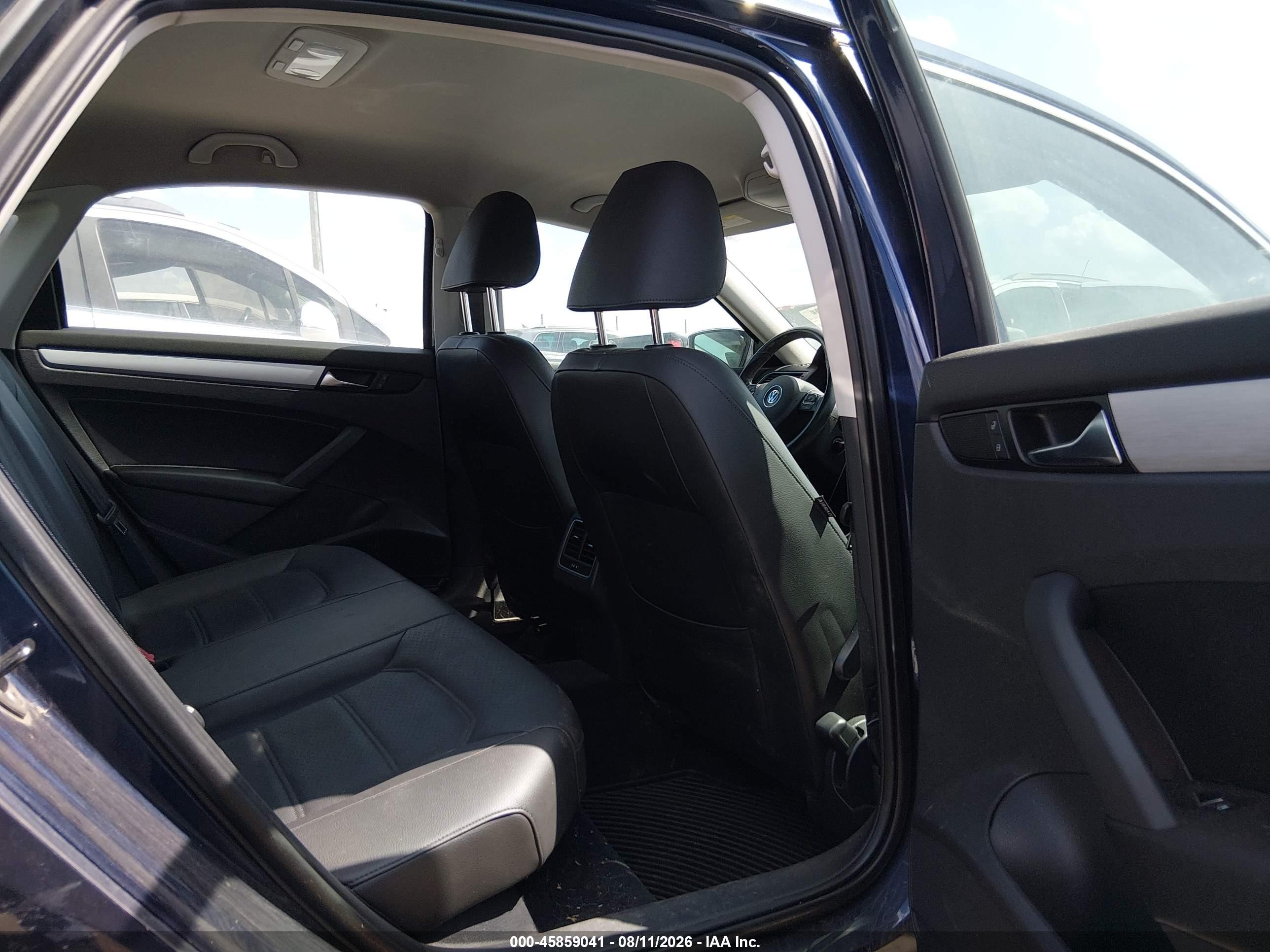 2013 Volkswagen Passat 2.5l Se Blue vin: 1VWBP7A38DC102492