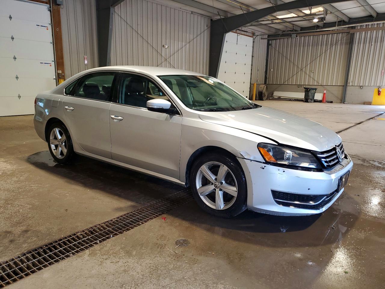 2013 Volkswagen Passat Se Silver vin: 1VWBP7A38DC104307