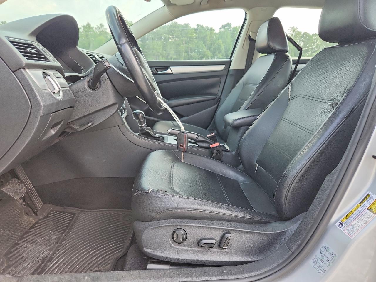 2013 Volkswagen Passat Se Silver vin: 1VWBP7A38DC104419