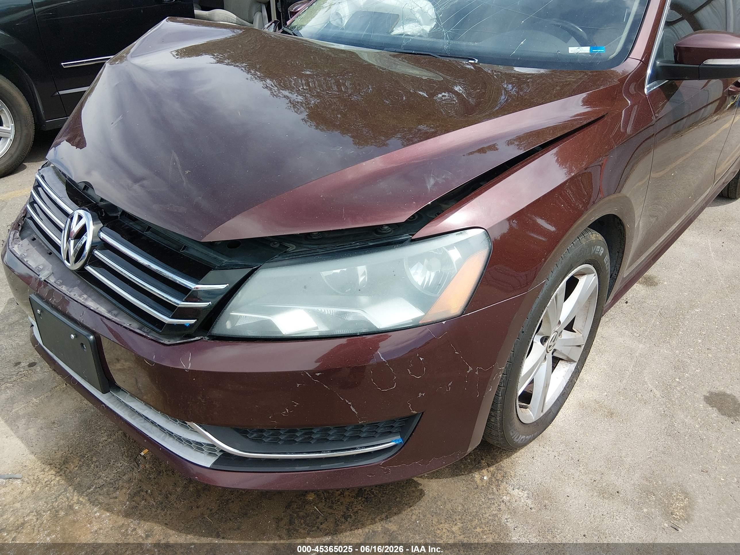2013 Volkswagen Passat 2.5l Se Maroon vin: 1VWBP7A38DC104646