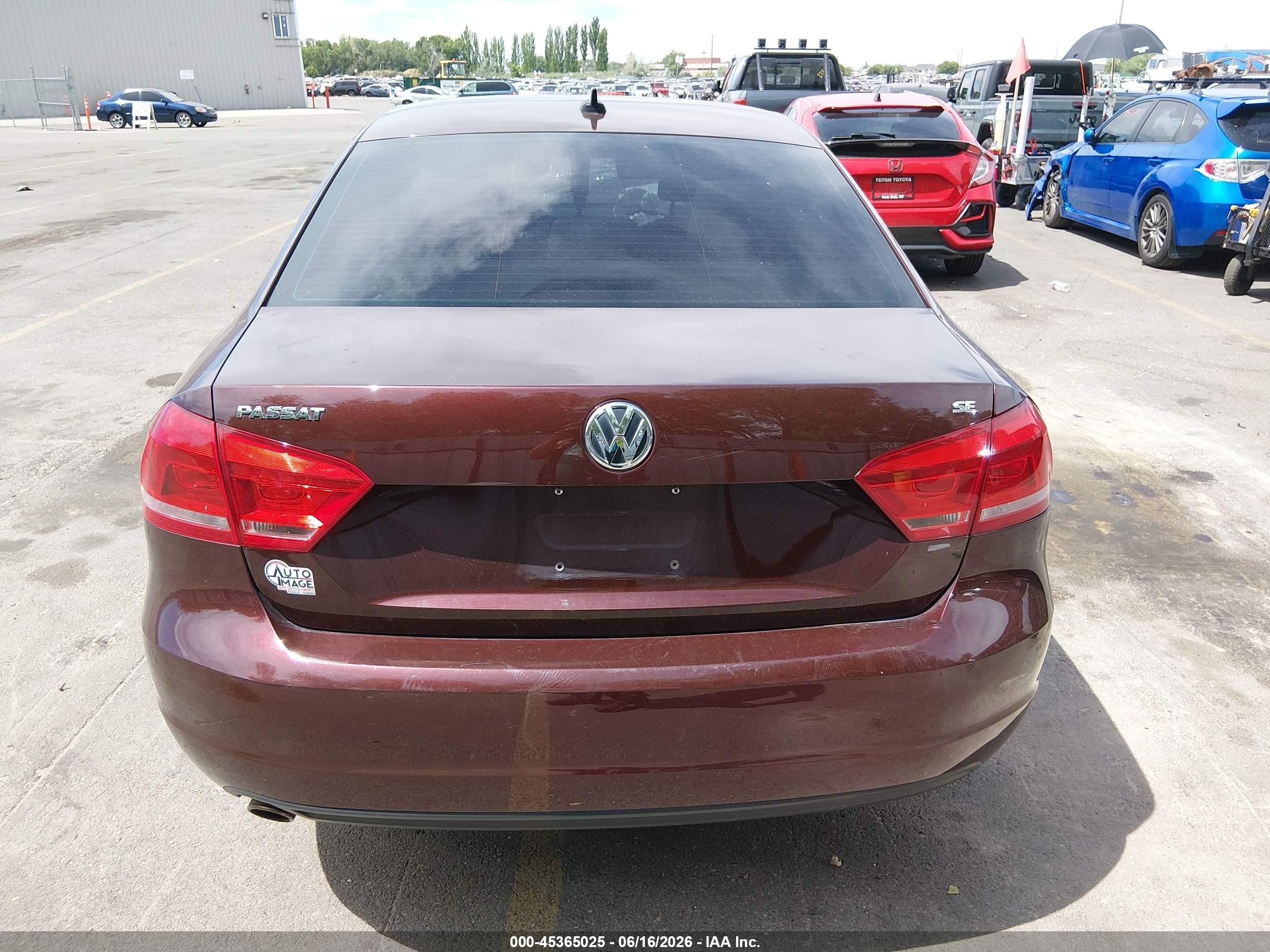 2013 Volkswagen Passat 2.5l Se Maroon vin: 1VWBP7A38DC104646