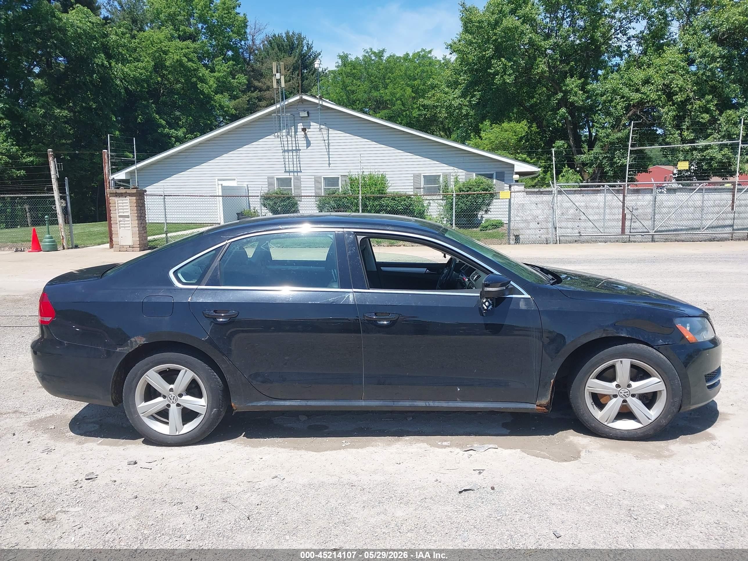 2013 Volkswagen Passat 2.5l Se Black vin: 1VWBP7A38DC125920