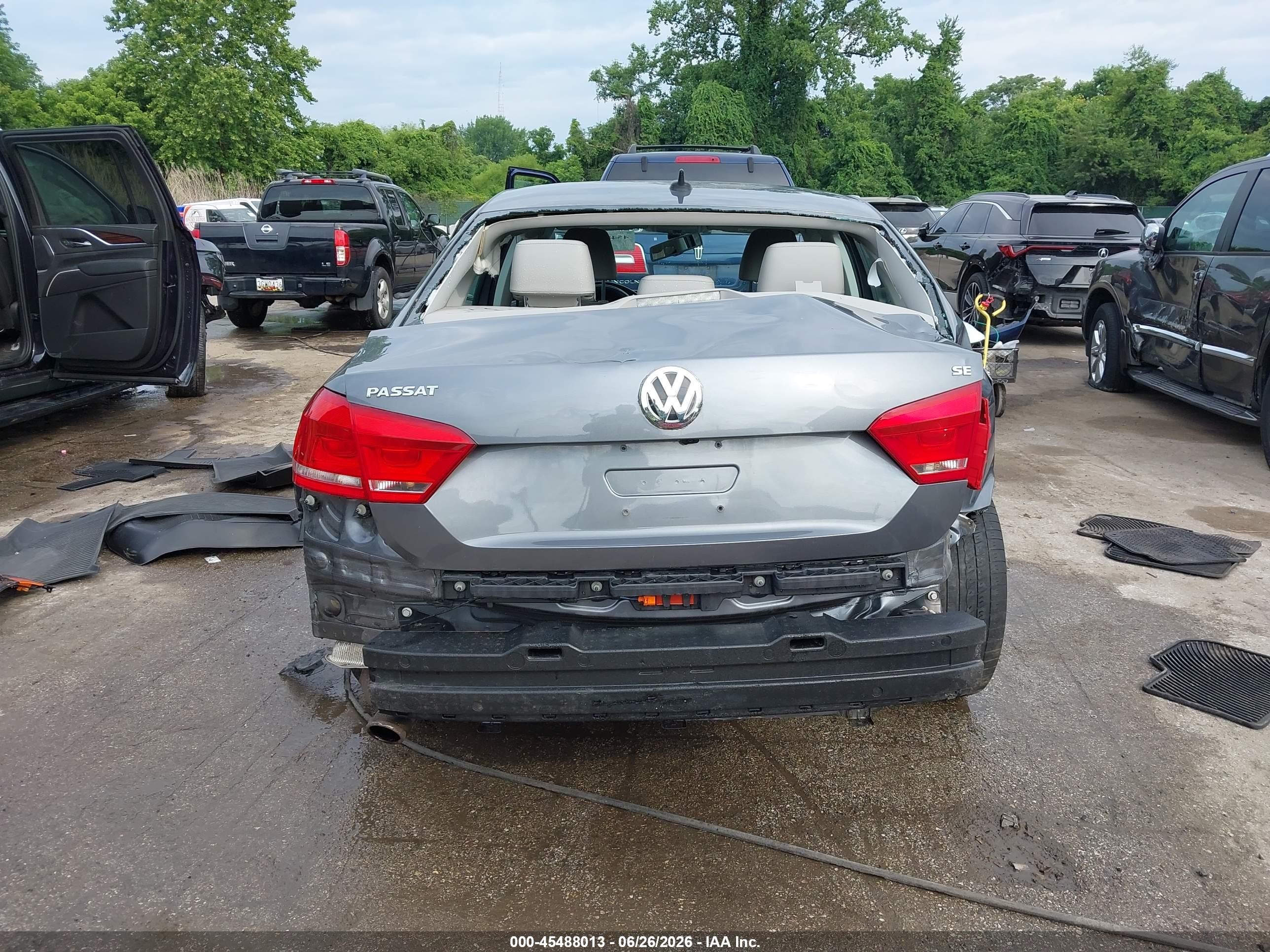 2014 Volkswagen Passat 2.5l Se Gray vin: 1VWBP7A38EC016116