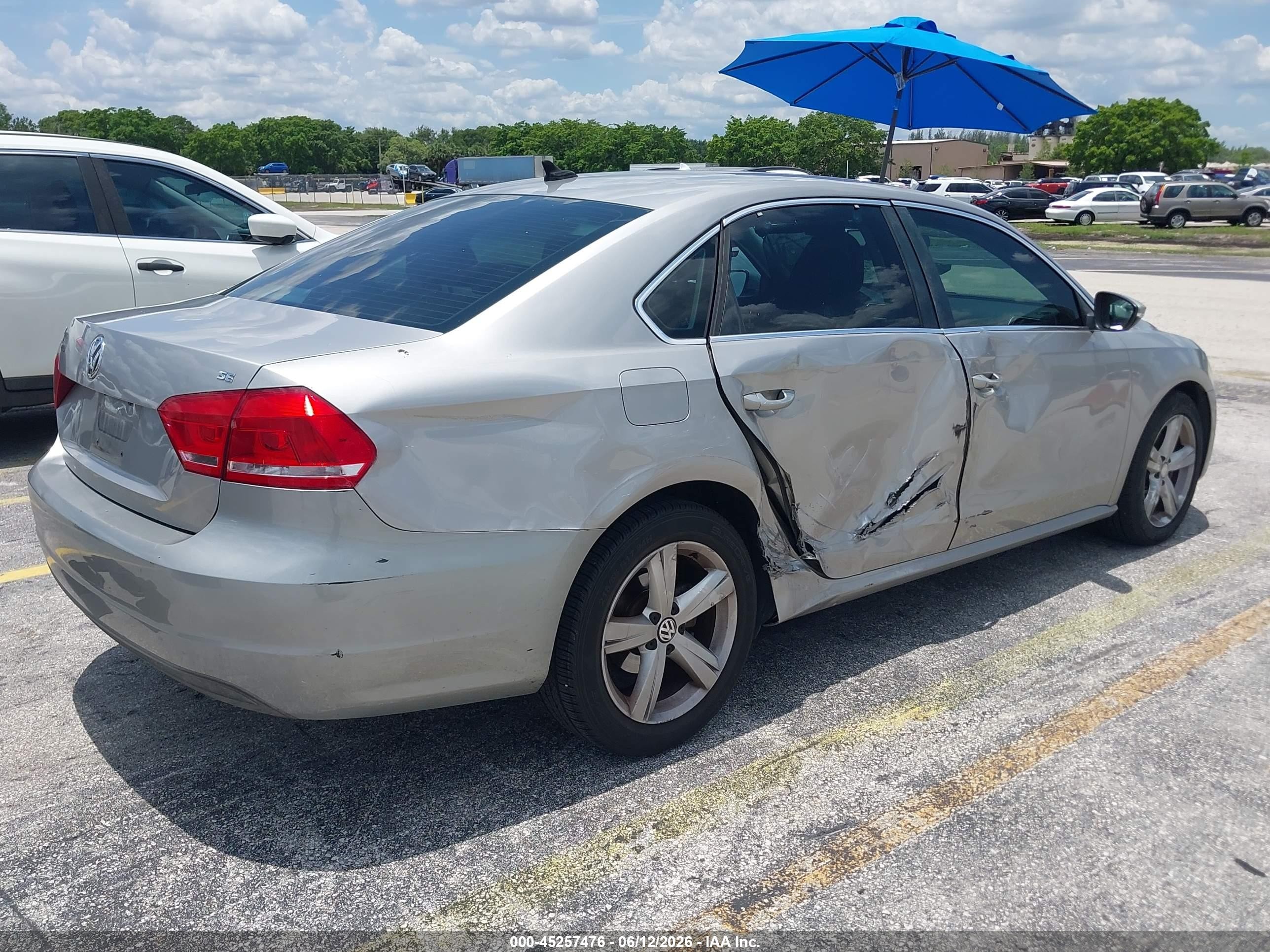 2012 Volkswagen Passat 2.5l Se Silver vin: 1VWBP7A39CC005011