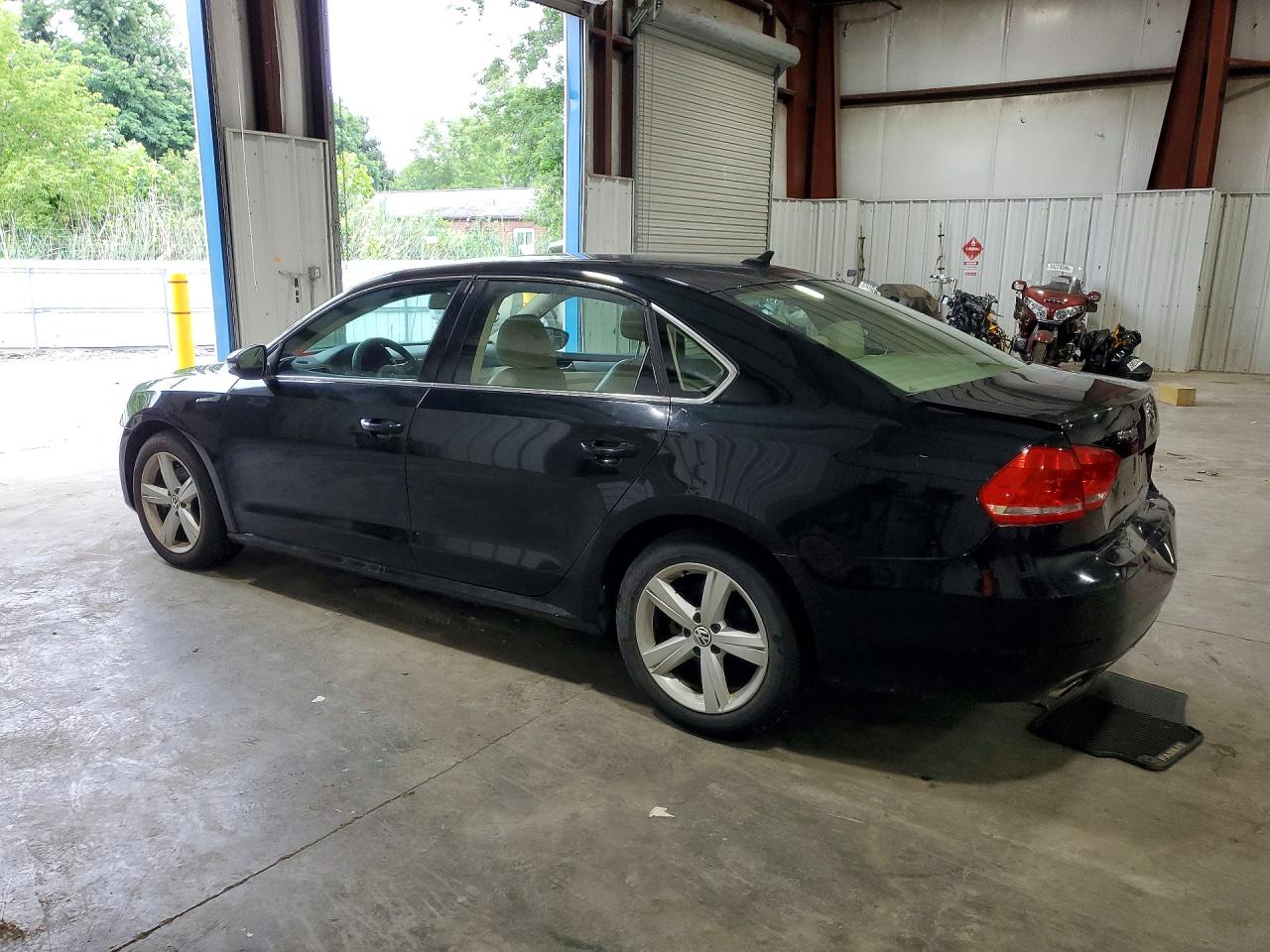 2012 Volkswagen Passat Se Black vin: 1VWBP7A39CC006871