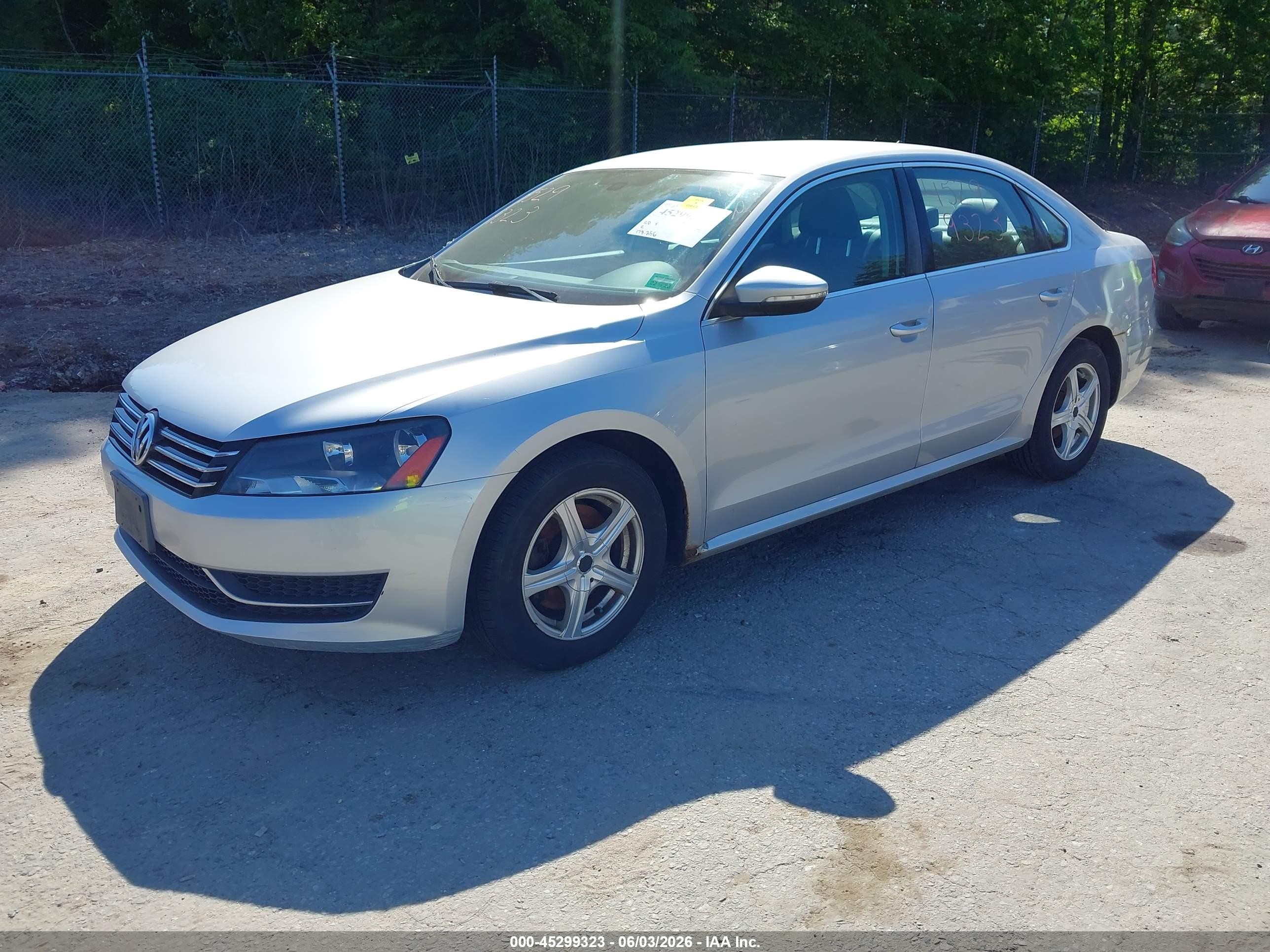 2012 Volkswagen Passat 2.5l Se Silver vin: 1VWBP7A39CC009446