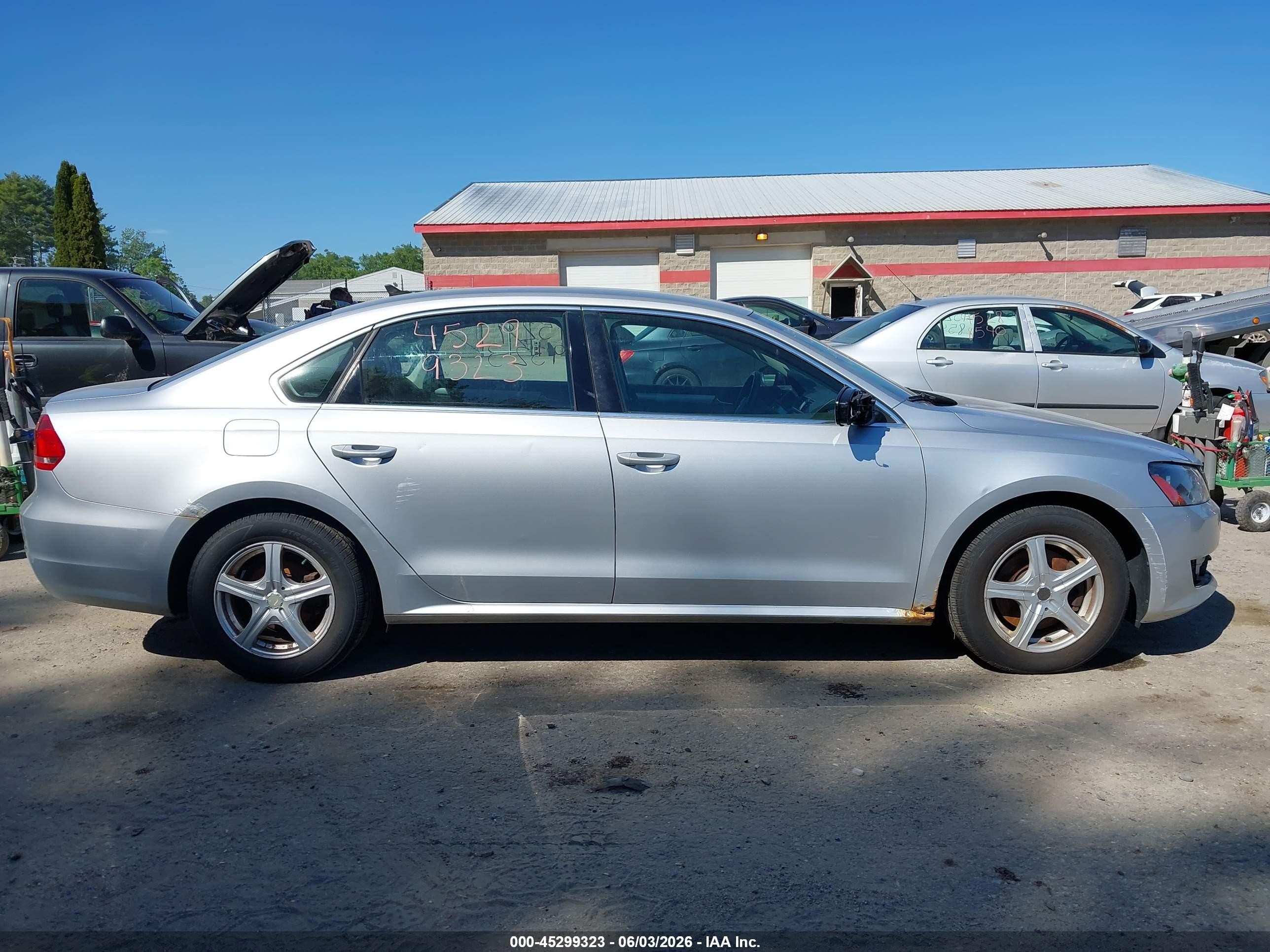 2012 Volkswagen Passat 2.5l Se Silver vin: 1VWBP7A39CC009446