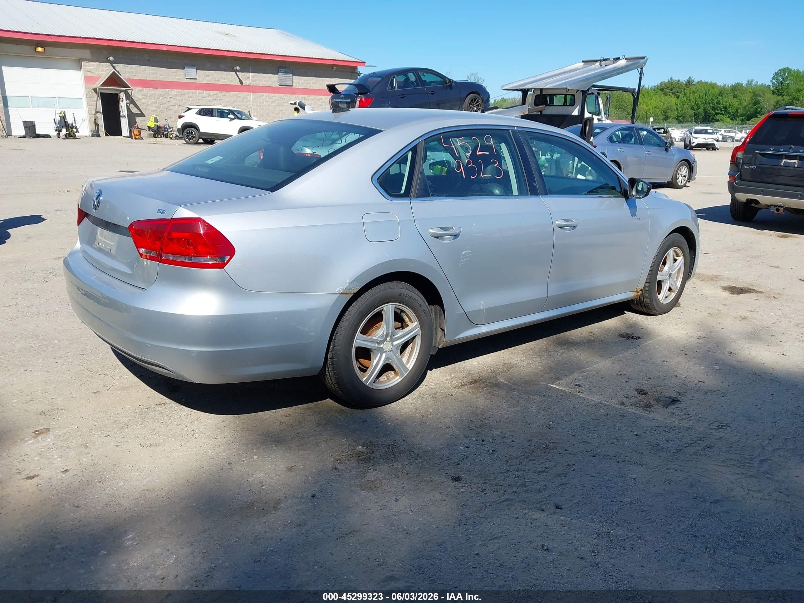 2012 Volkswagen Passat 2.5l Se Silver vin: 1VWBP7A39CC009446
