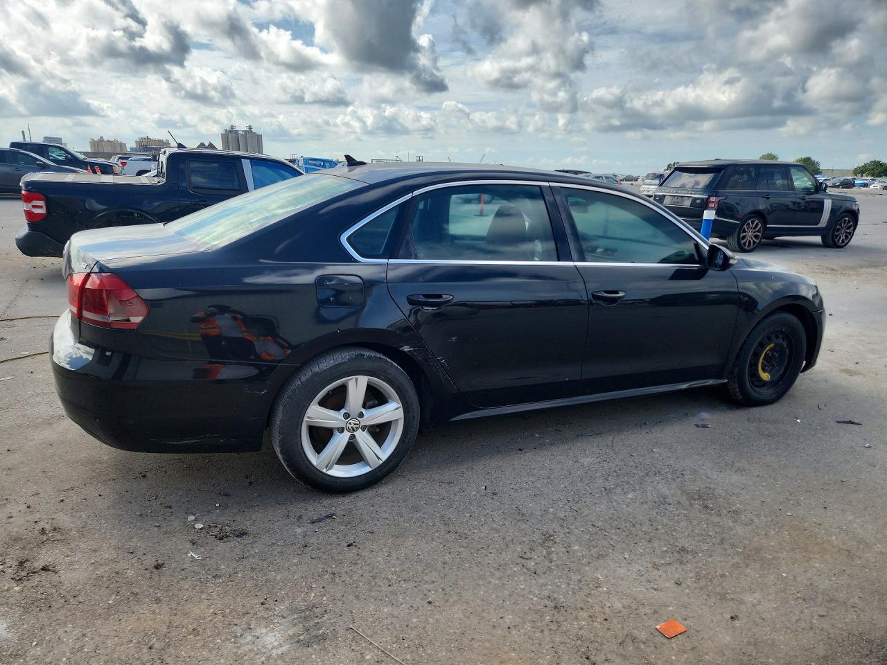 2012 Volkswagen Passat Se Черный vin: 1VWBP7A39CC018051