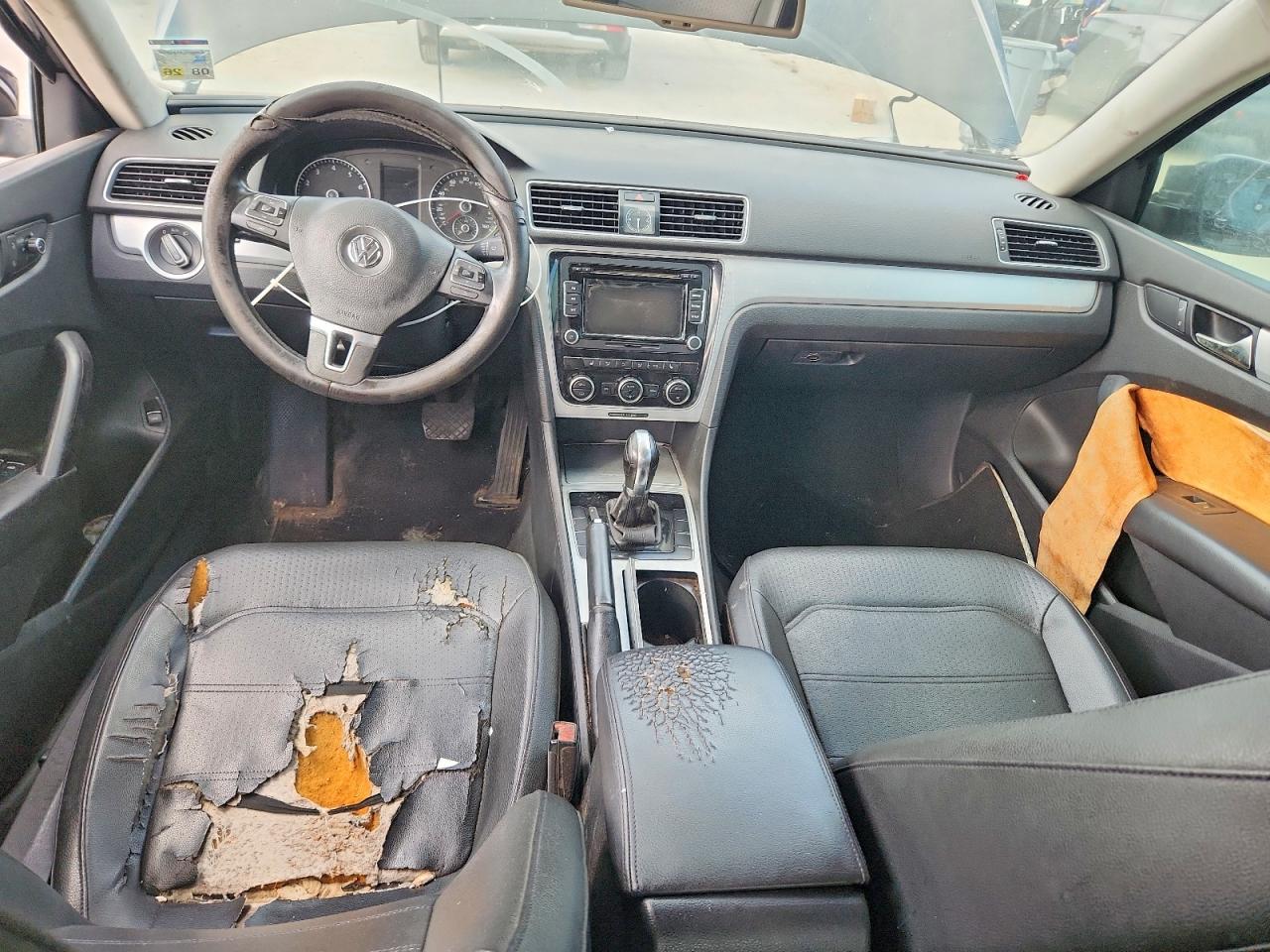 2012 Volkswagen Passat Se Черный vin: 1VWBP7A39CC018051