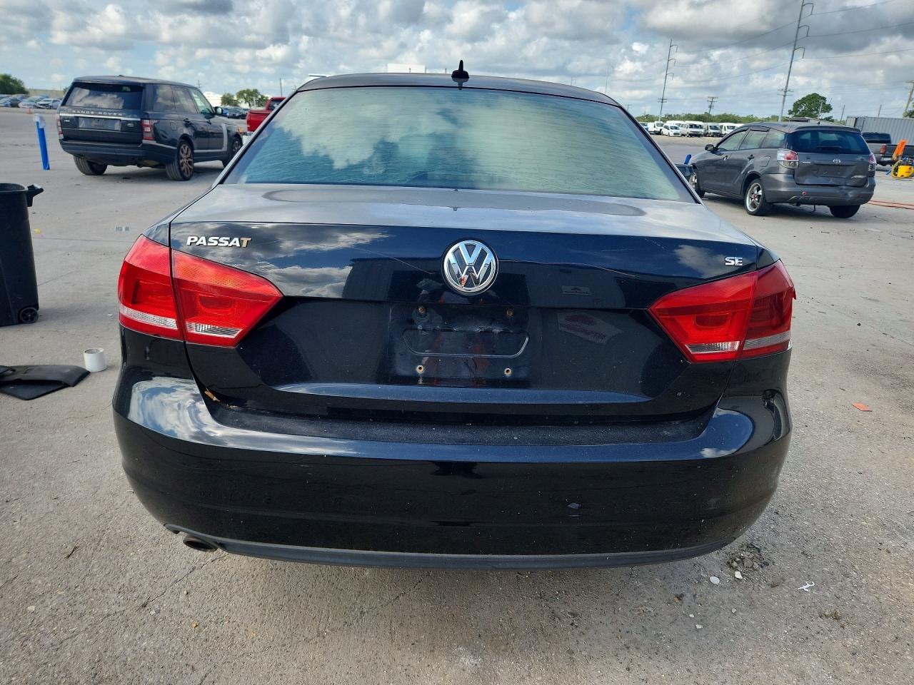 2012 Volkswagen Passat Se Черный vin: 1VWBP7A39CC018051